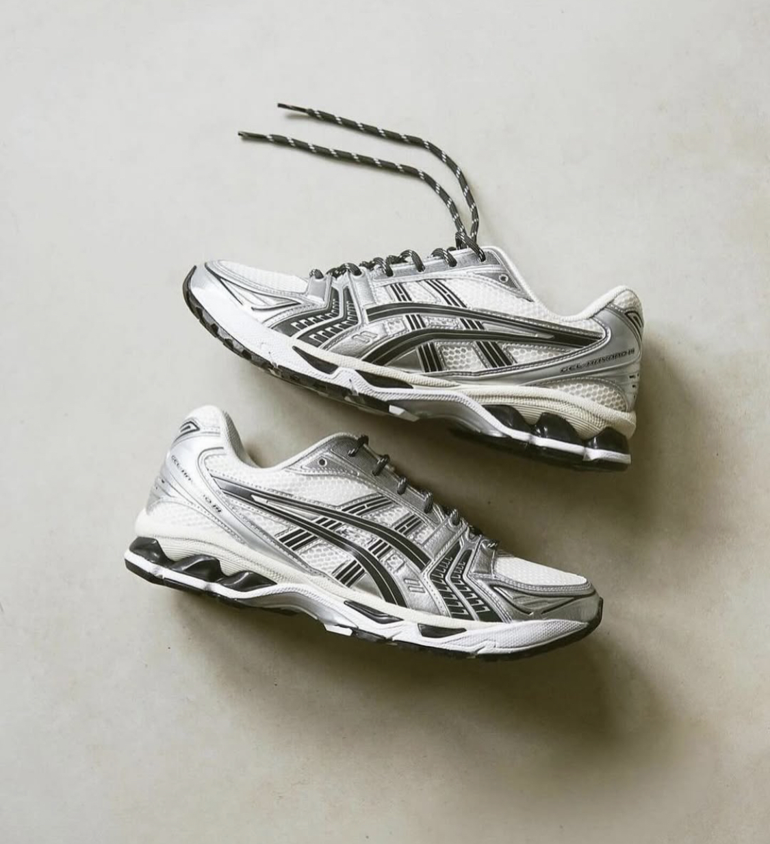 【APAIR】預購 kith x asics Gel-kayano 14 白黑銀 聯名款 復古慢跑鞋 1203A566-100