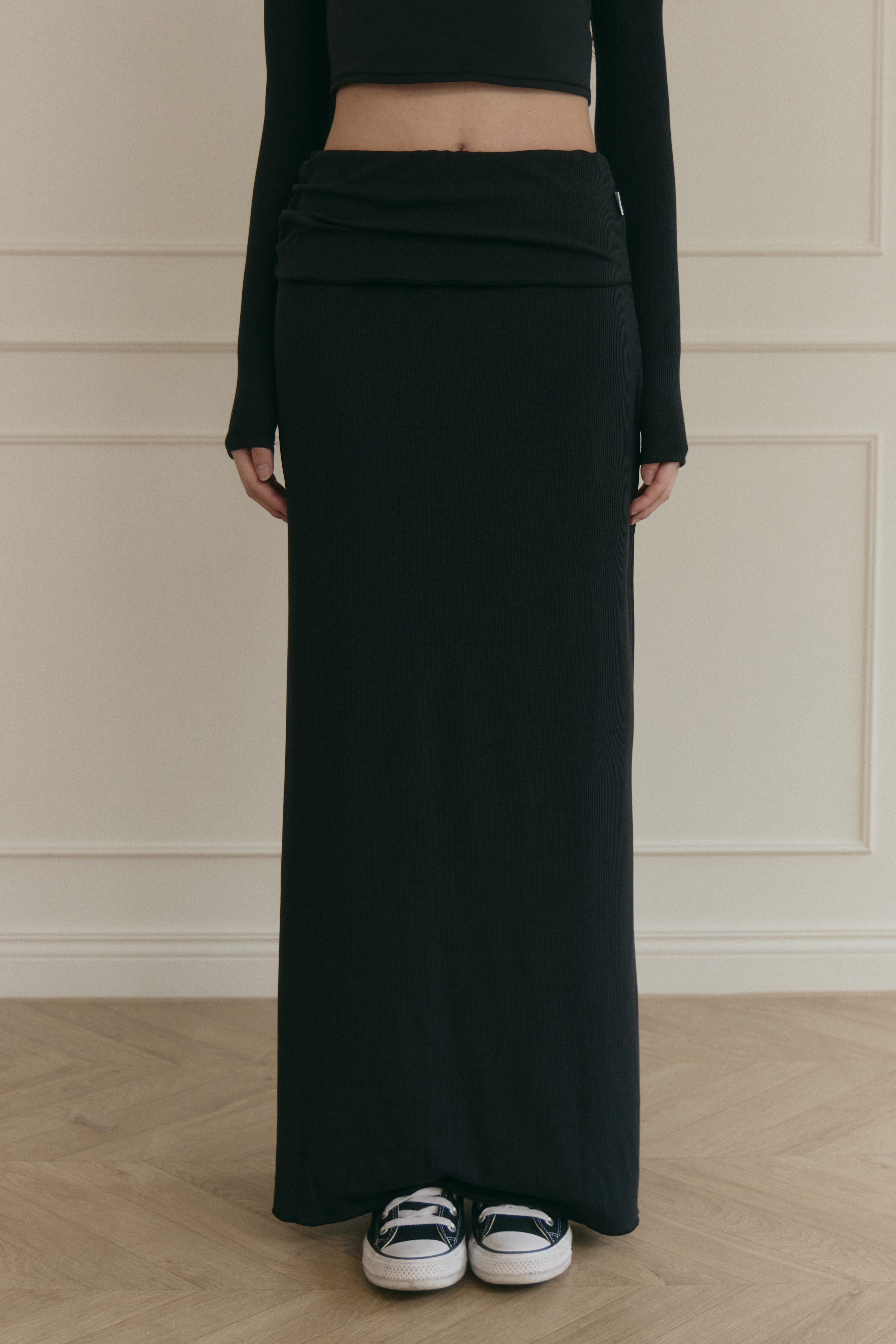 反摺腰頭針織長裙- 黑