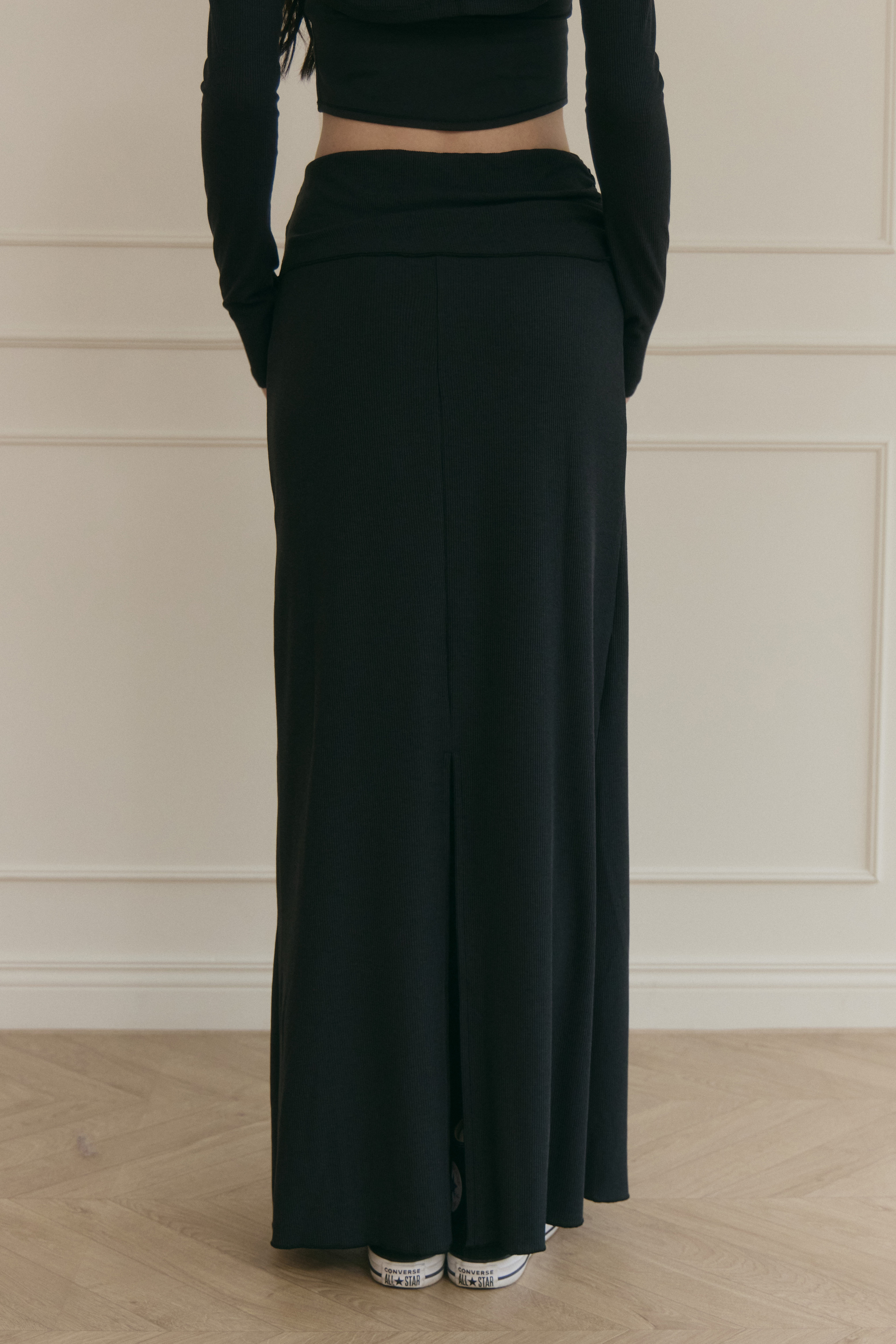 反摺腰頭針織長裙- 黑