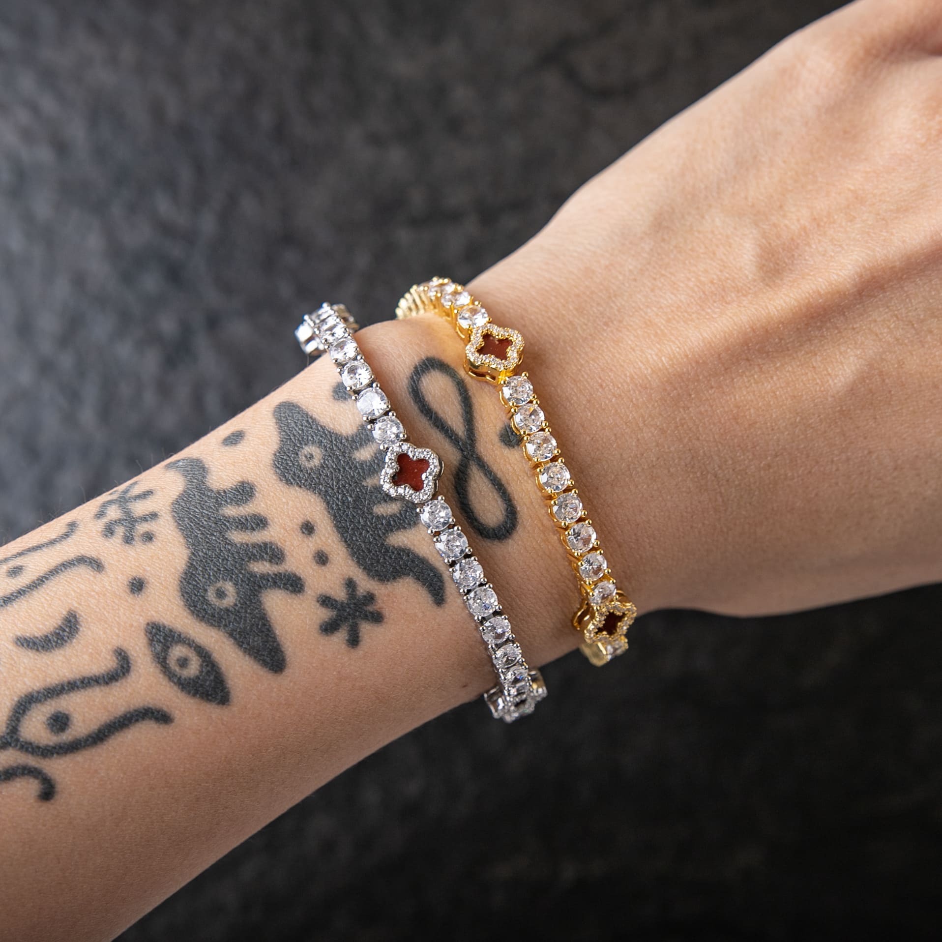 4mm經典單排鑽紅色幸運草網球手鍊