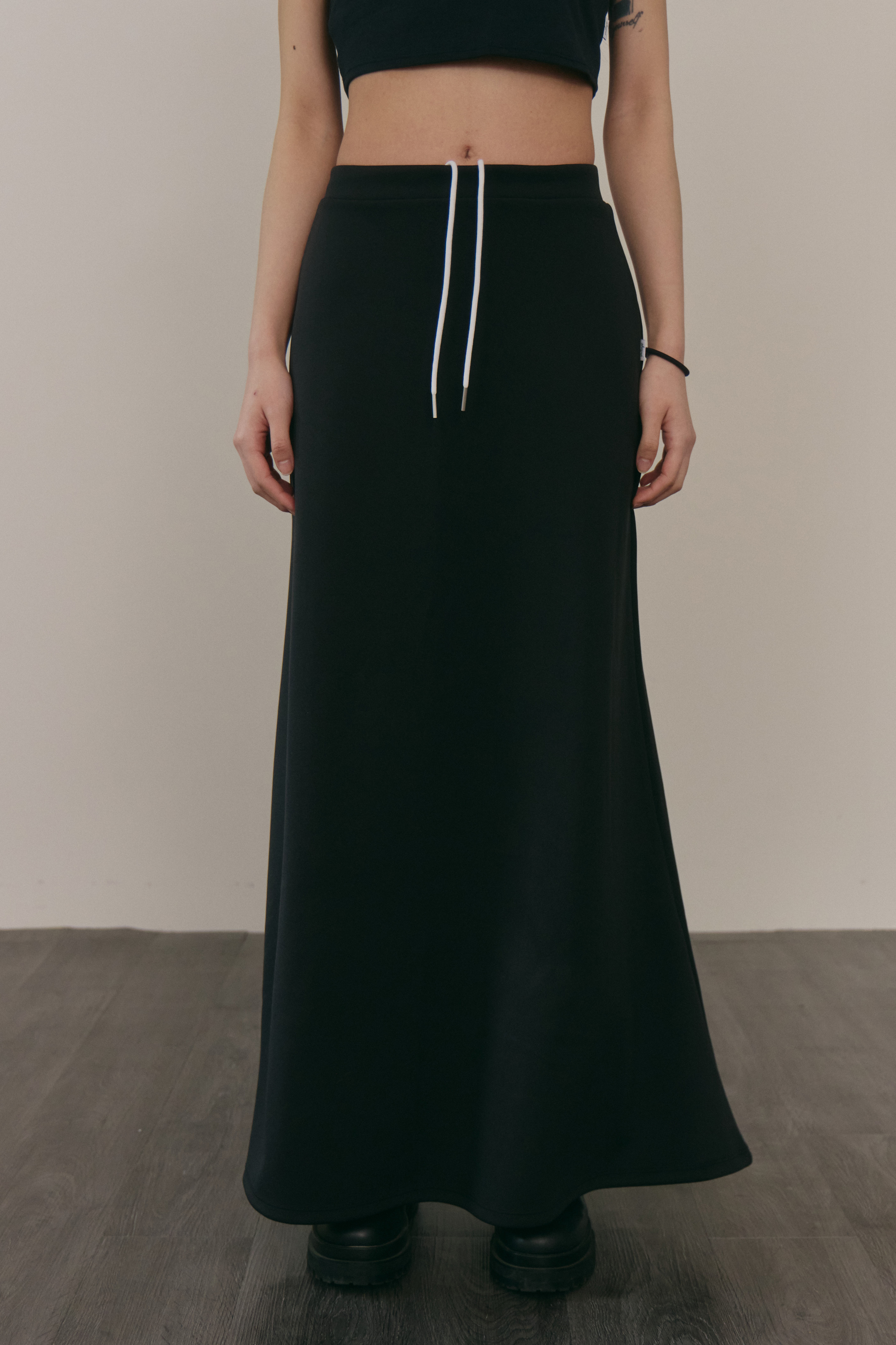 抽繩魚尾長裙- 黑