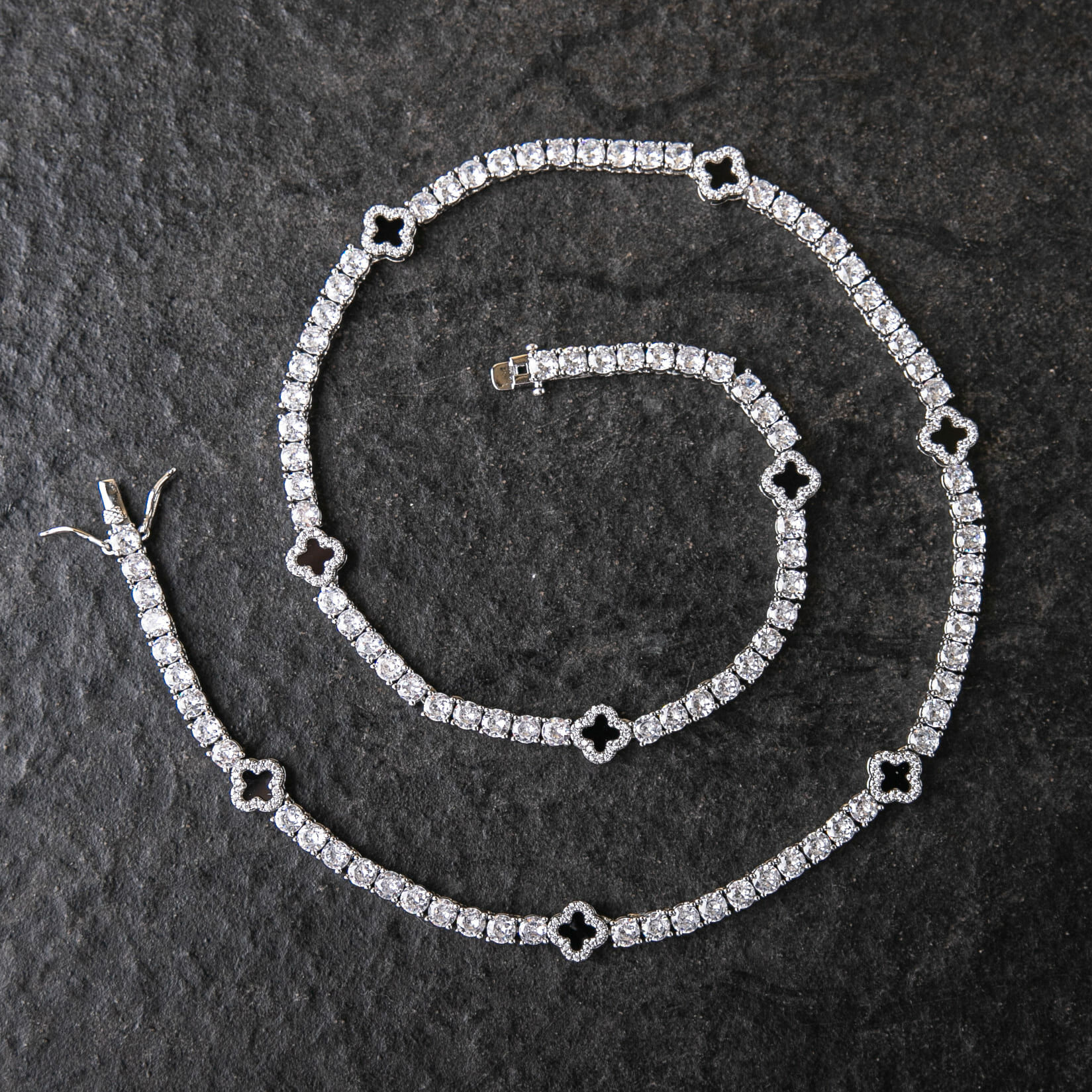 4mm經典單排鑽黑色幸運草網球項鍊