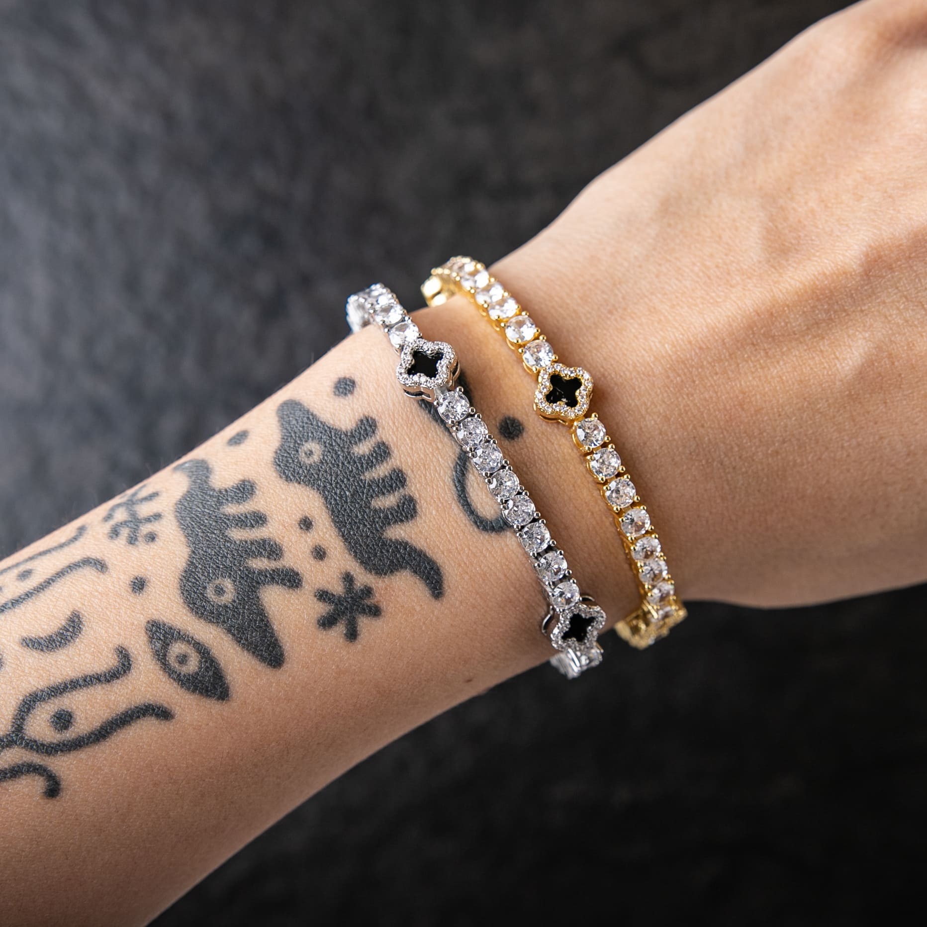 4mm經典單排鑽黑色幸運草網球手鍊