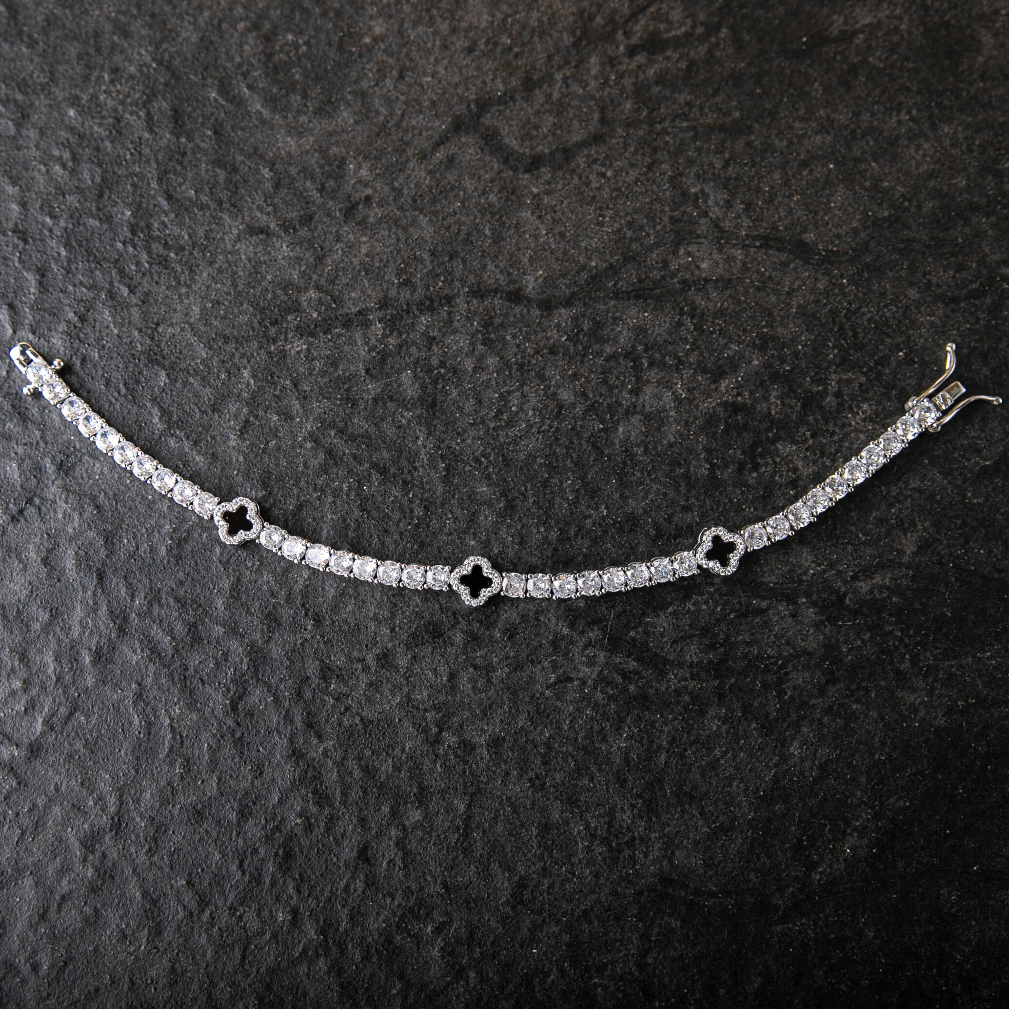 4mm經典單排鑽黑色幸運草網球手鍊