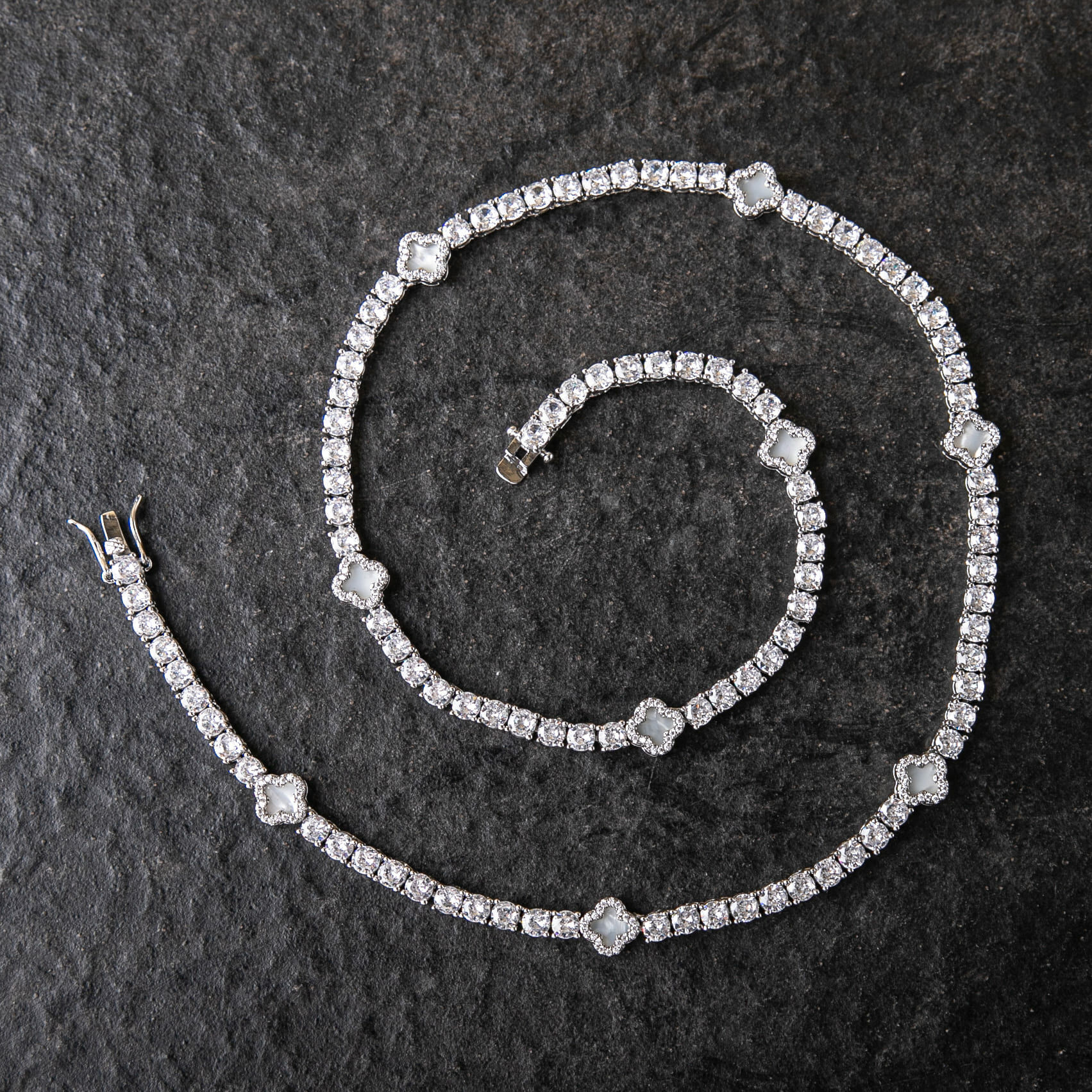 4mm經典單排鑽白色幸運草網球項鍊