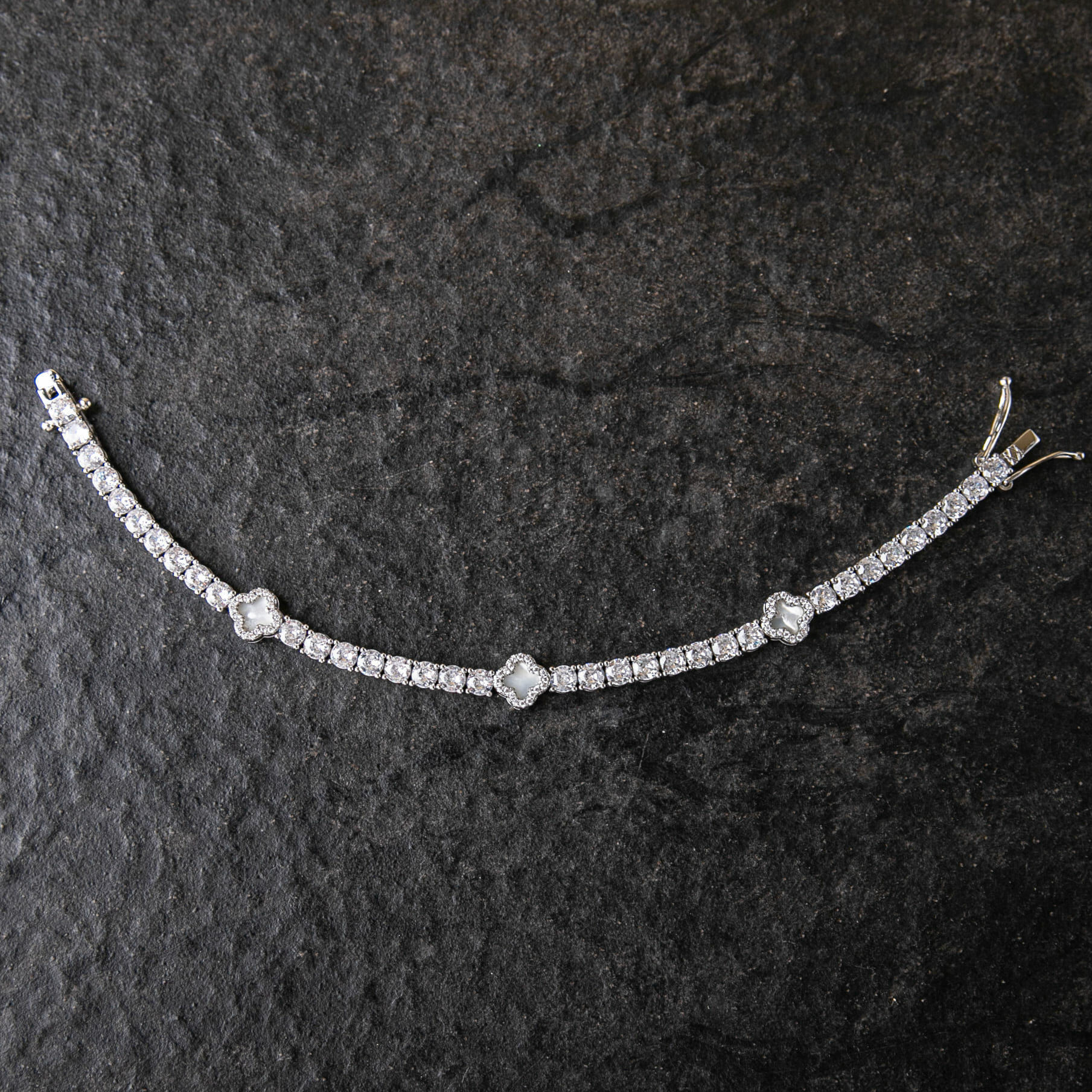 4mm經典單排鑽白色幸運草網球手鍊