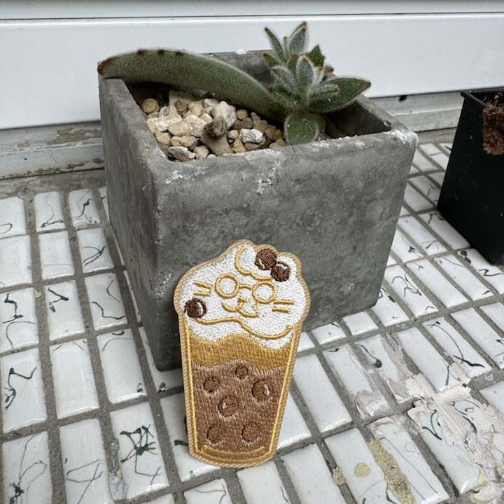 貓咪 貪吃繡片 刺繡燙貼｜三貓俱樂部