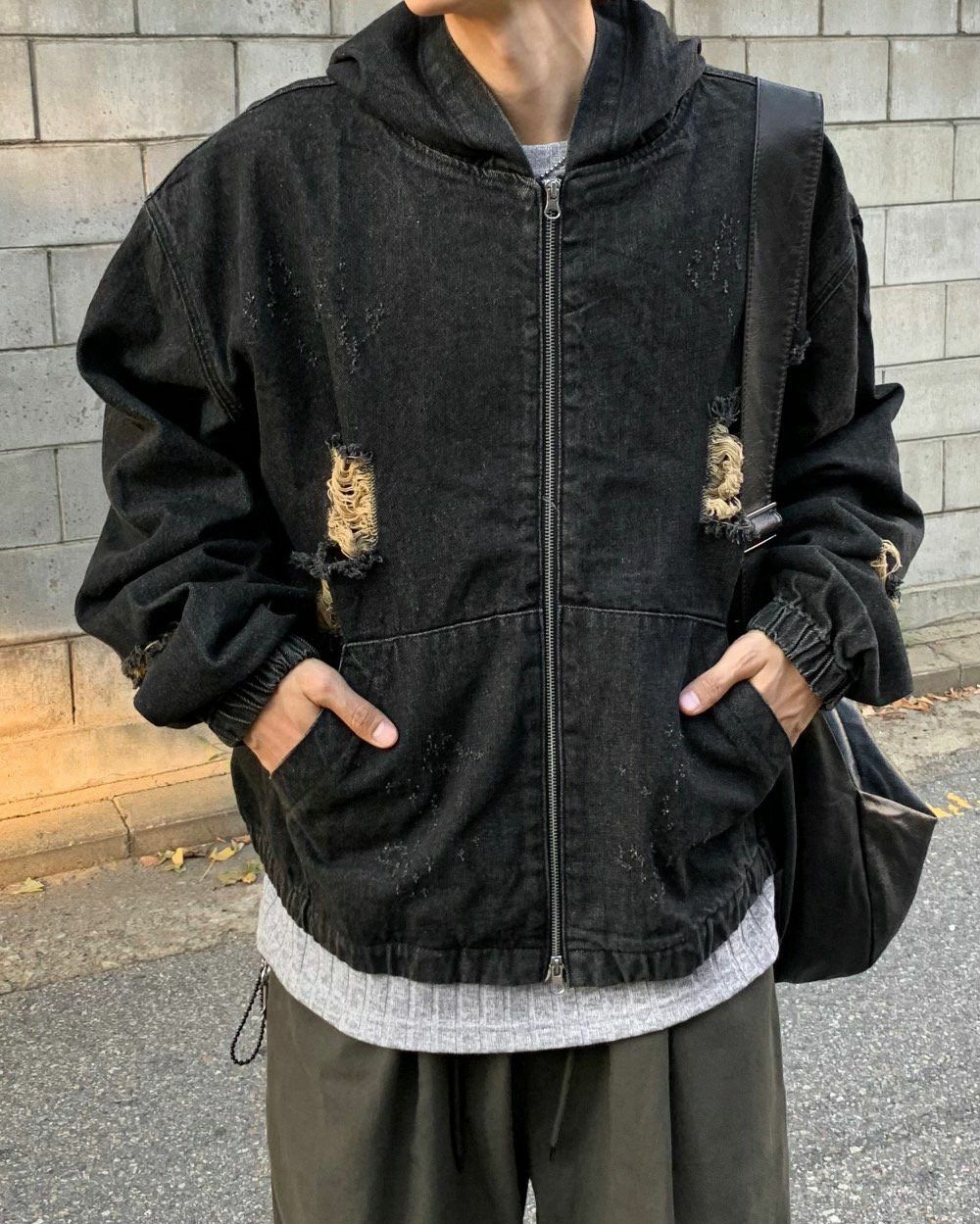 洗水破洞連帽拉鍊牛仔外套 Million-015JK