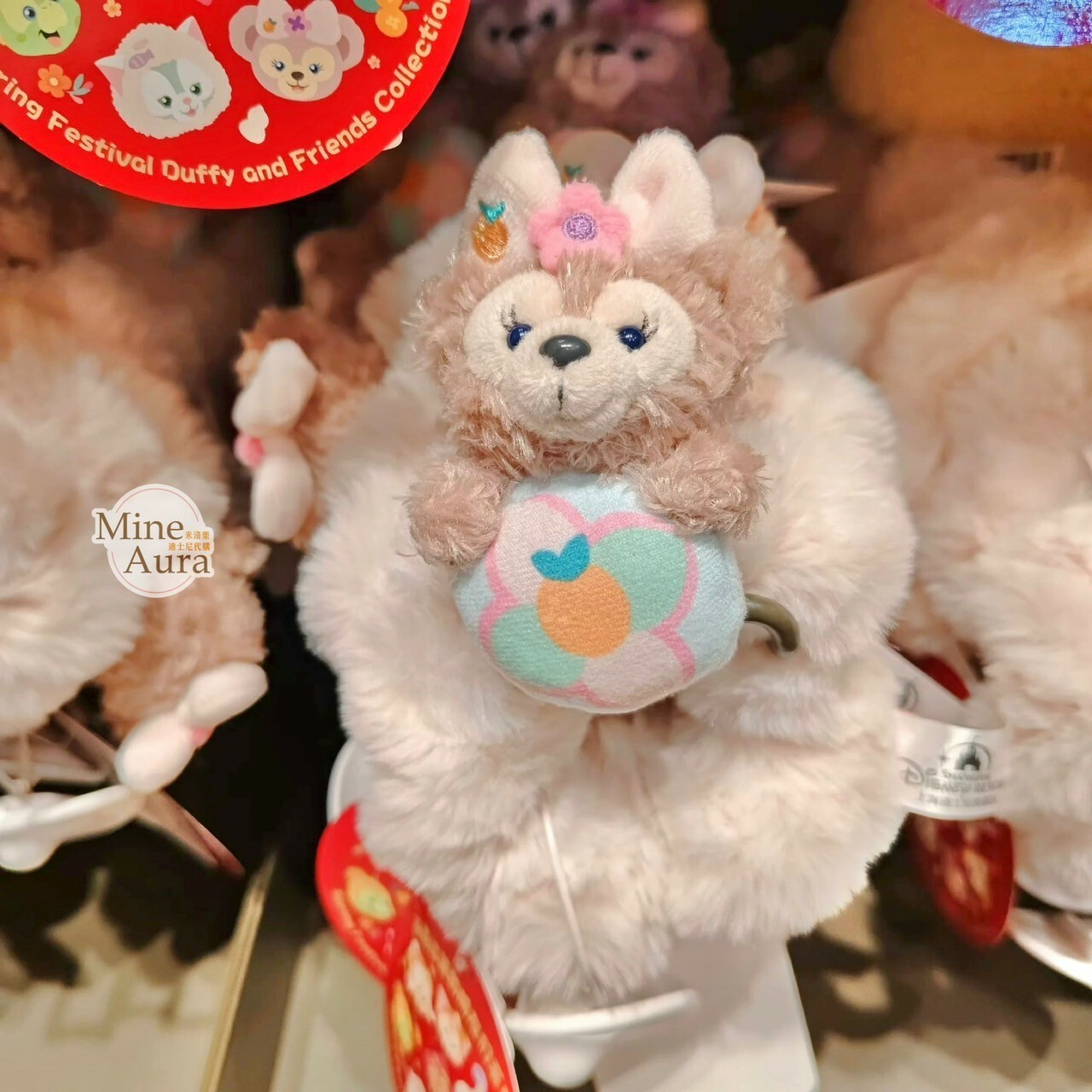 (限時特價) 2025 新春限定 達菲 Duffy 與好友們 雪莉玫 ShellieMay 絨毛造型 毛毛 髮束 大腸圈 髮飾 -上海迪士尼樂園