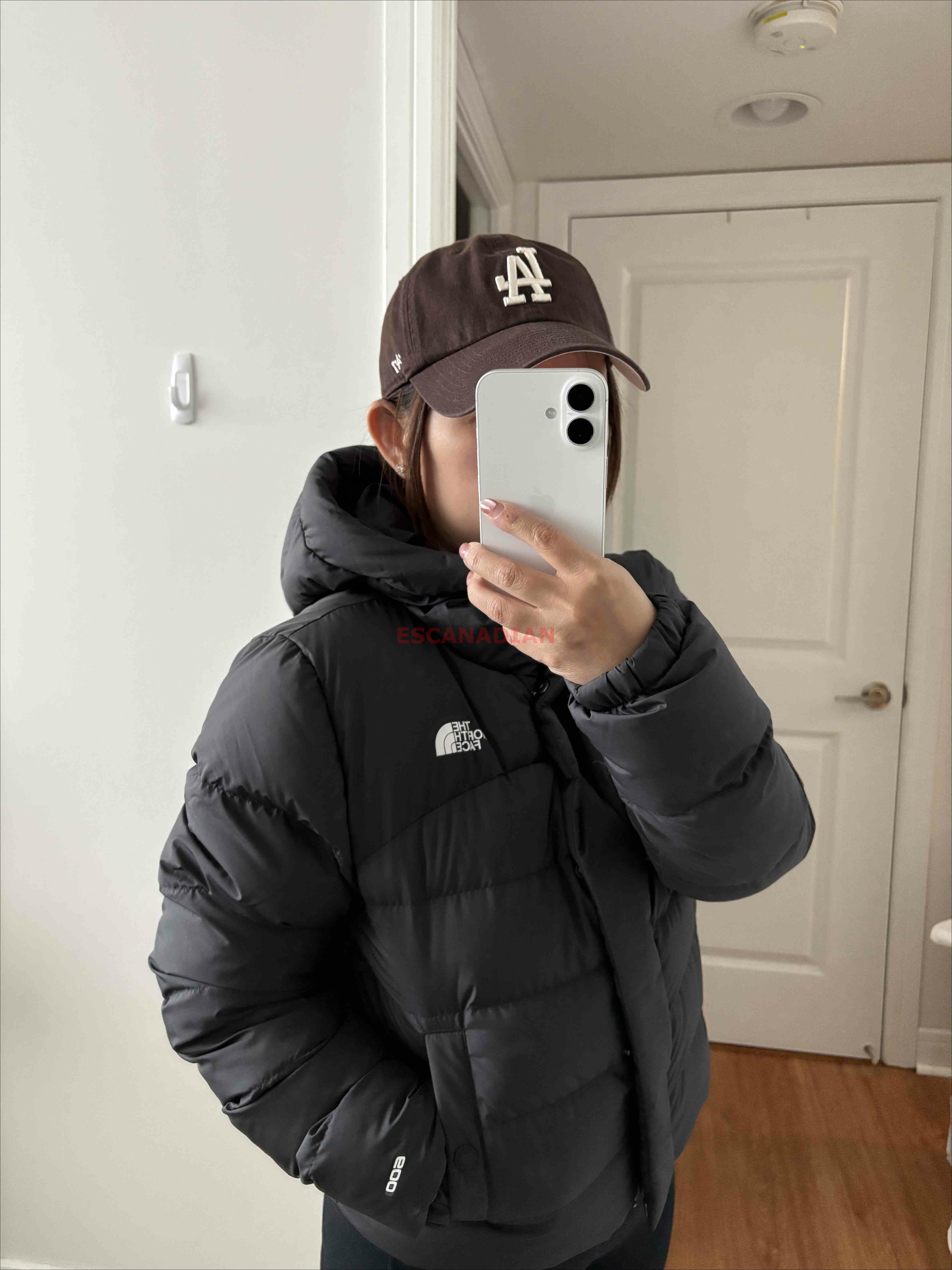 THE NORTH FACE 女大人 Baltic Puffer系列 防潑水 600蓬鬆羽絨 連帽外套 (小短版)