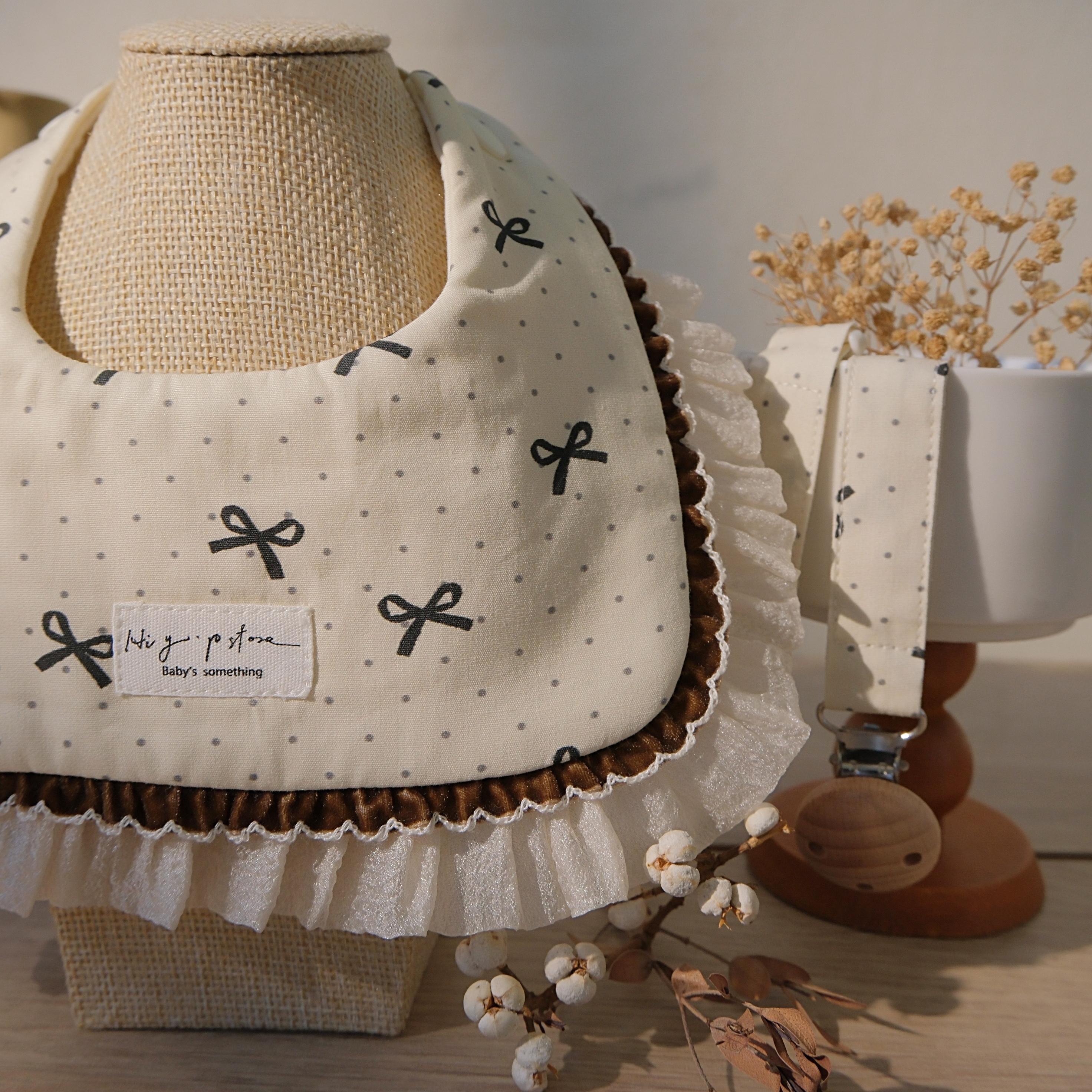 Hi Y.P store-手作圍兜-點點蝴蝶結