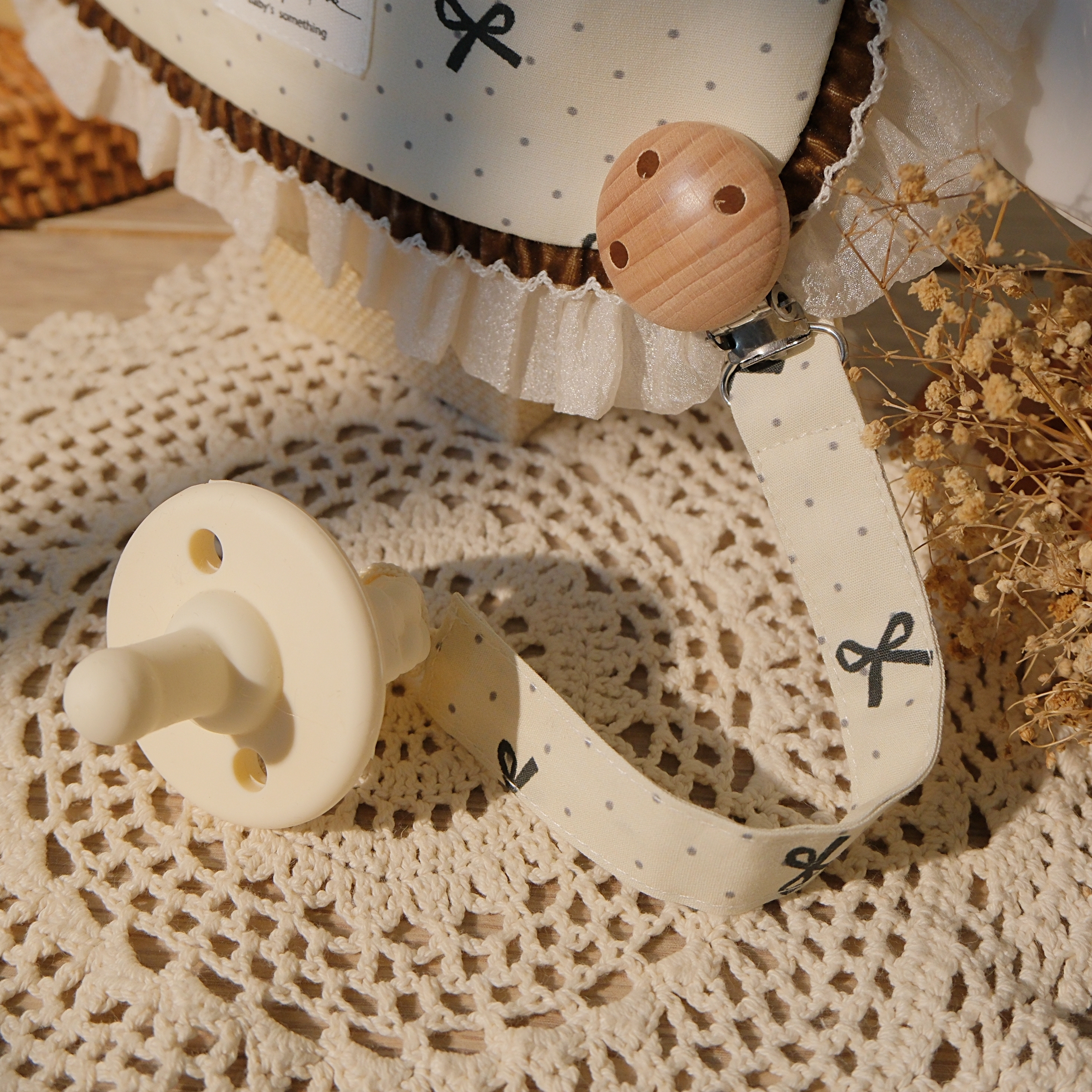 Hi Y.P store-櫸木夾-點點蝴蝶結