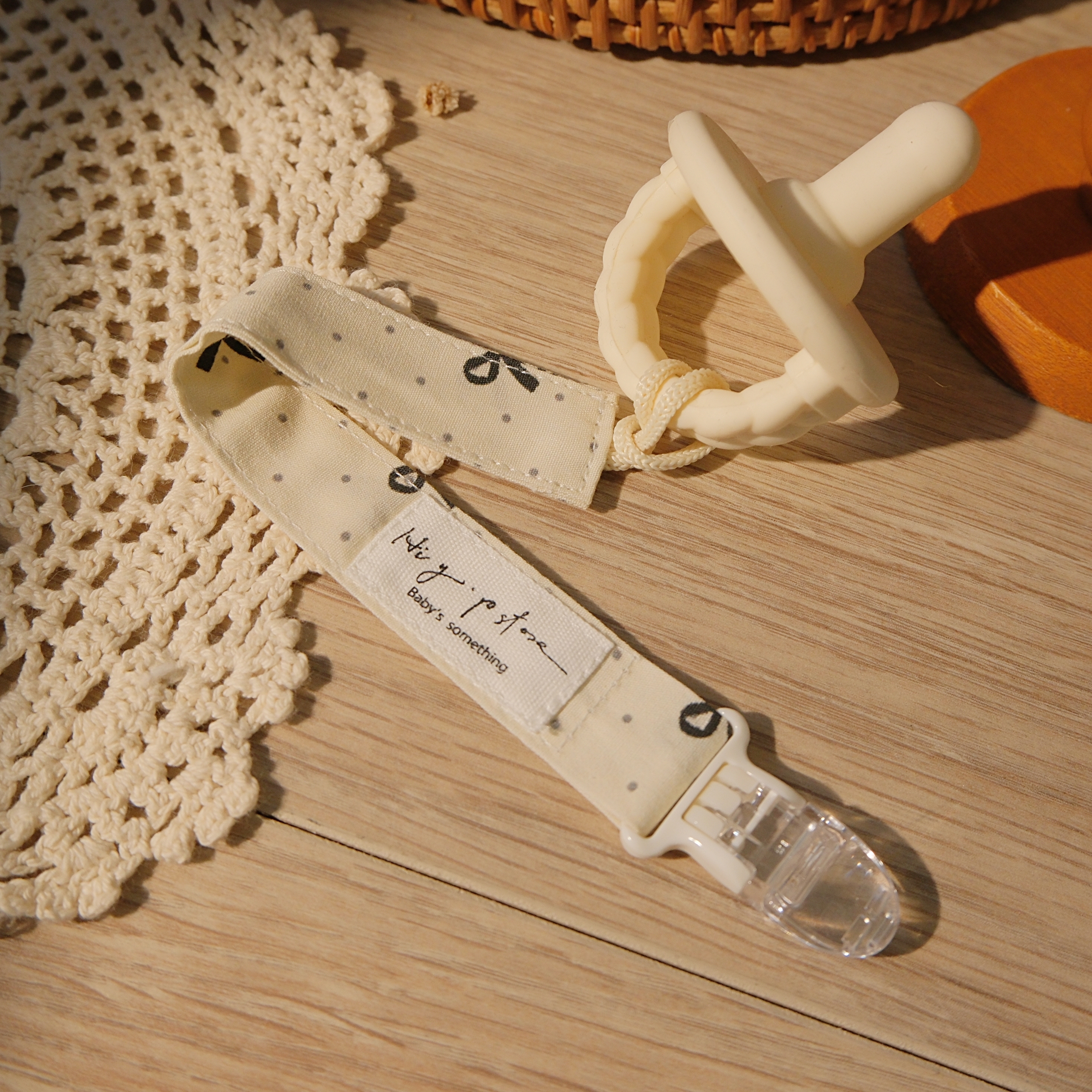 Hi Y.P store-鱷魚夾-點點蝴蝶結