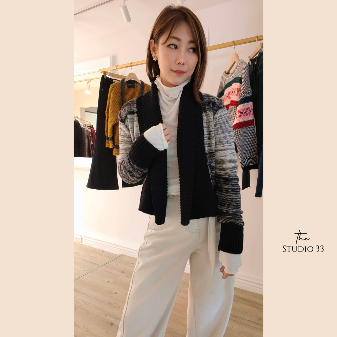 木耳捲邊高領內搭薄T