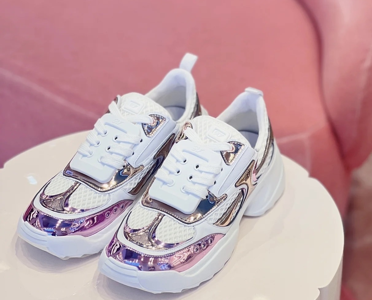 RV 亮粉色拼白色波鞋-M