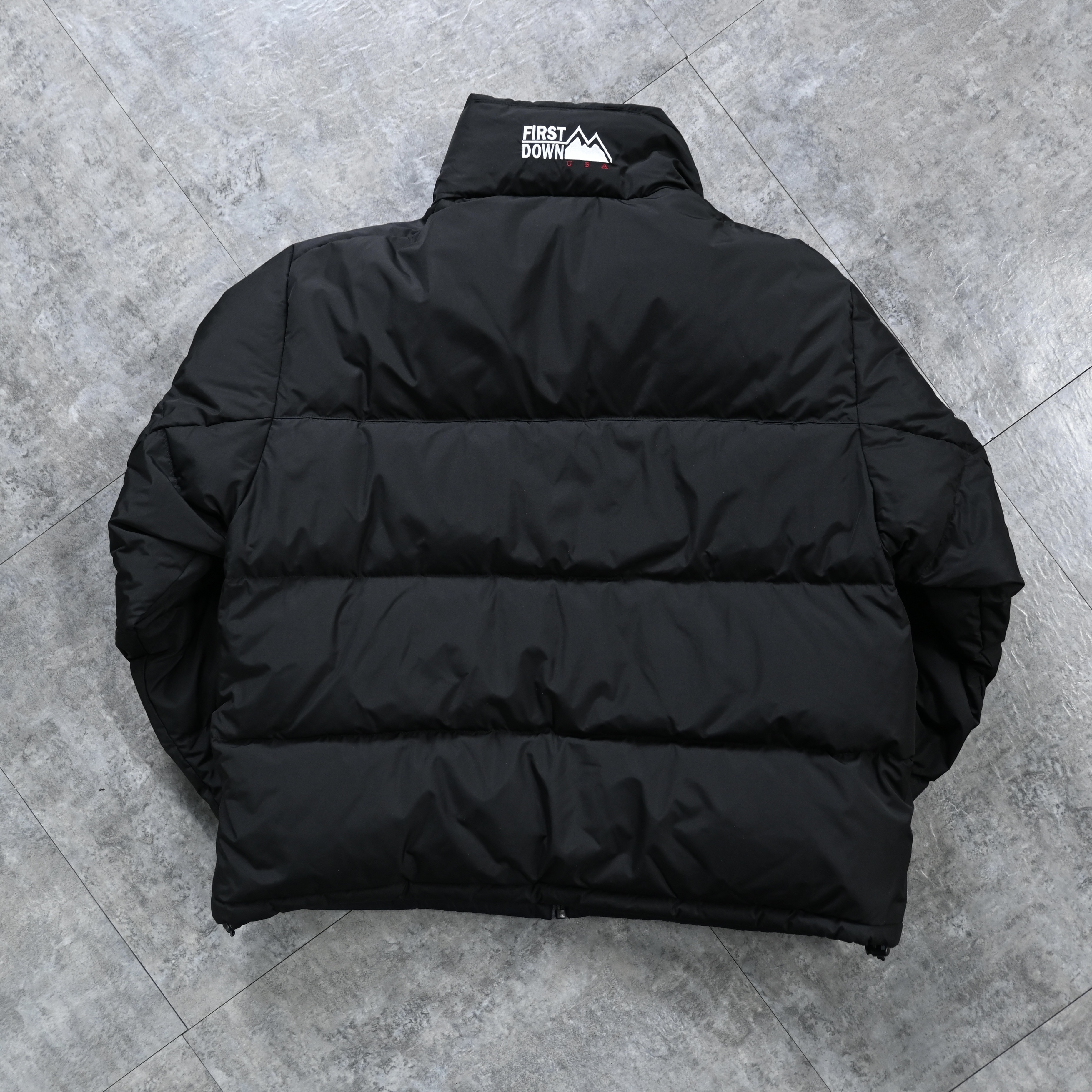 First Down JP REVERSIBLE BUBBLE DOWN JACKET SHORT