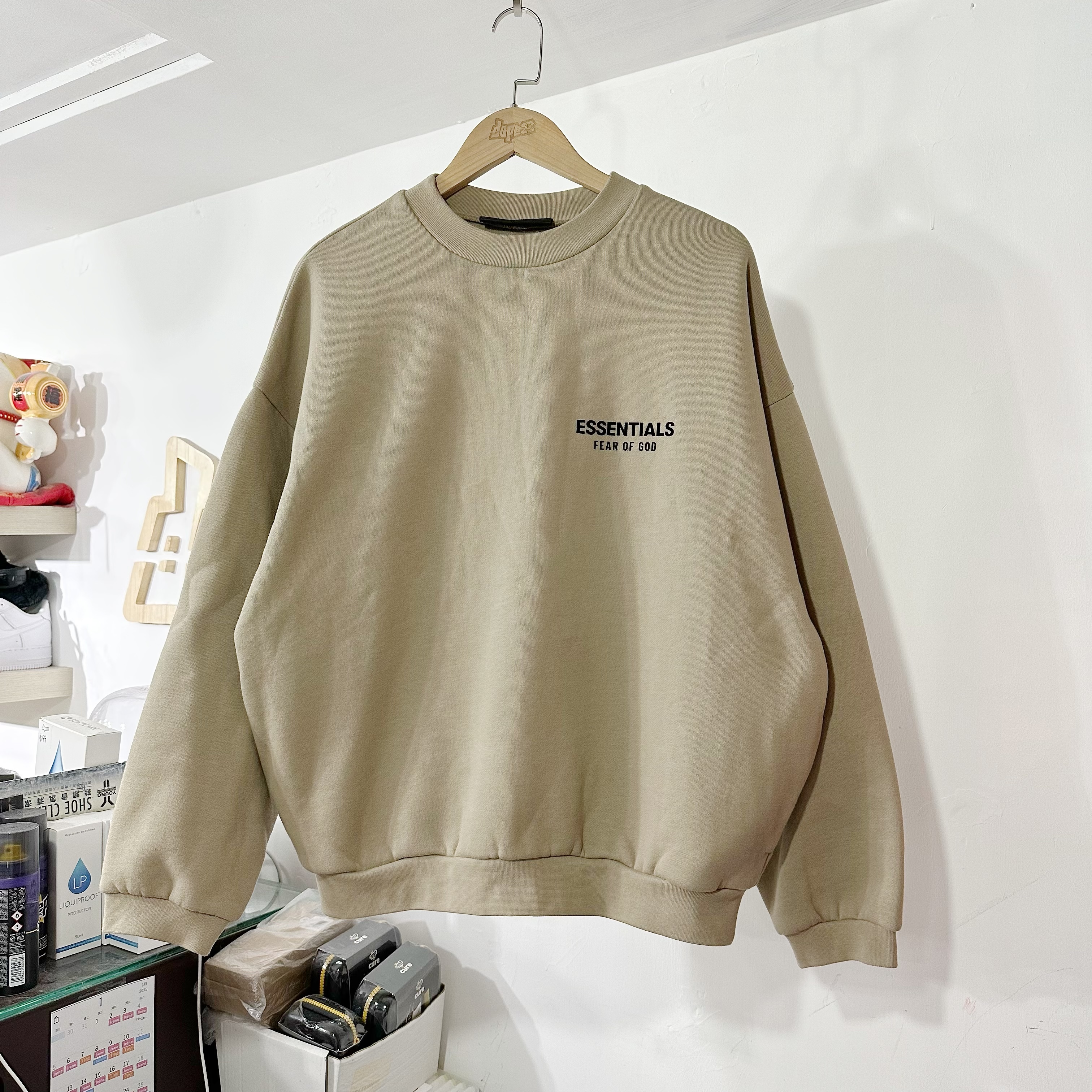 Fear of God Essentials FW24 FLEECE CREWNECK Desert Sand