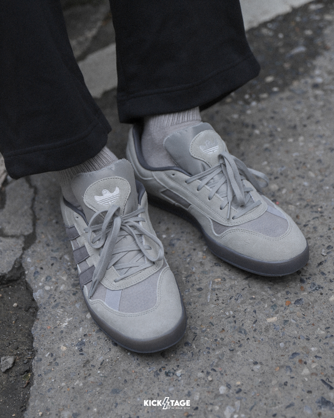 男女鞋 ADIDAS ALOHA SUPER 灰 SHMOOFOIL 麂皮 膠底 緩震 滑板 休閒鞋【IF2076】