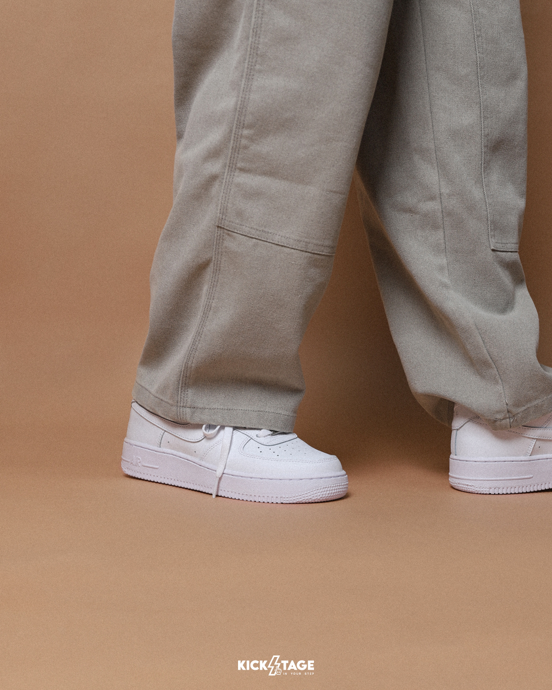 **特價商品售出不退換**大童鞋 女生尺寸 NIKE AIR FORCE 1 LE GS 白 皮革 復古 經典 休閒鞋【FV5951-111】AF1 25SALE