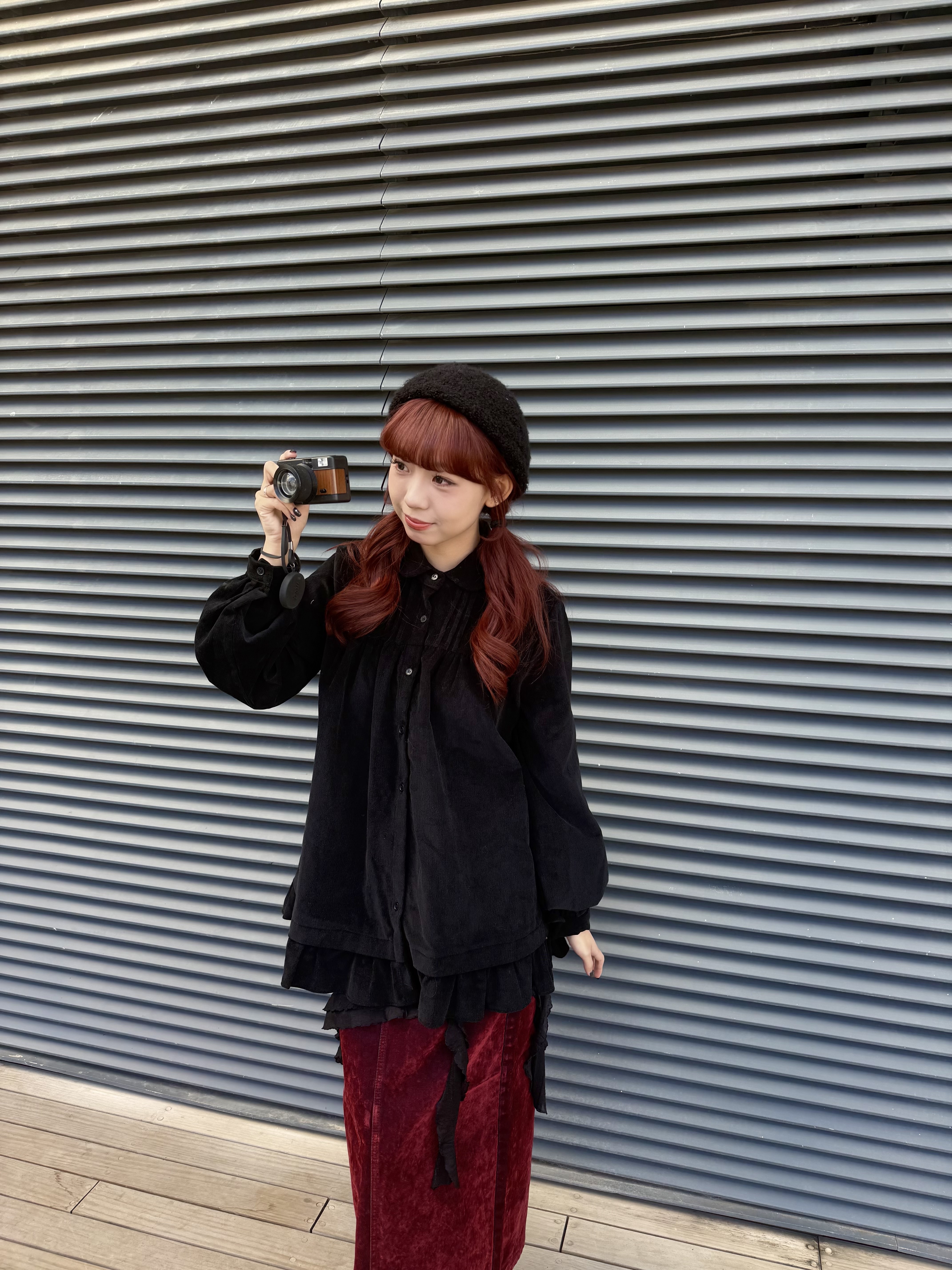 [兩色入] 燈芯絨娃娃領荷葉邊恤衫(Black)