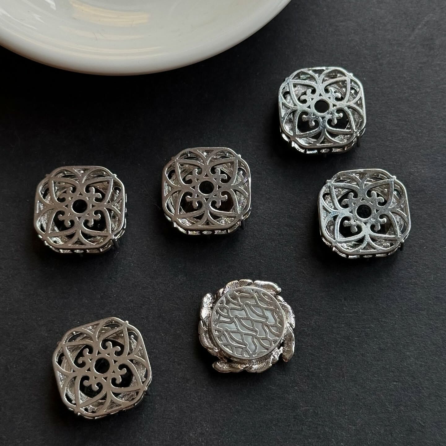 [原石] 母貝 美少女戰士 通孔配件