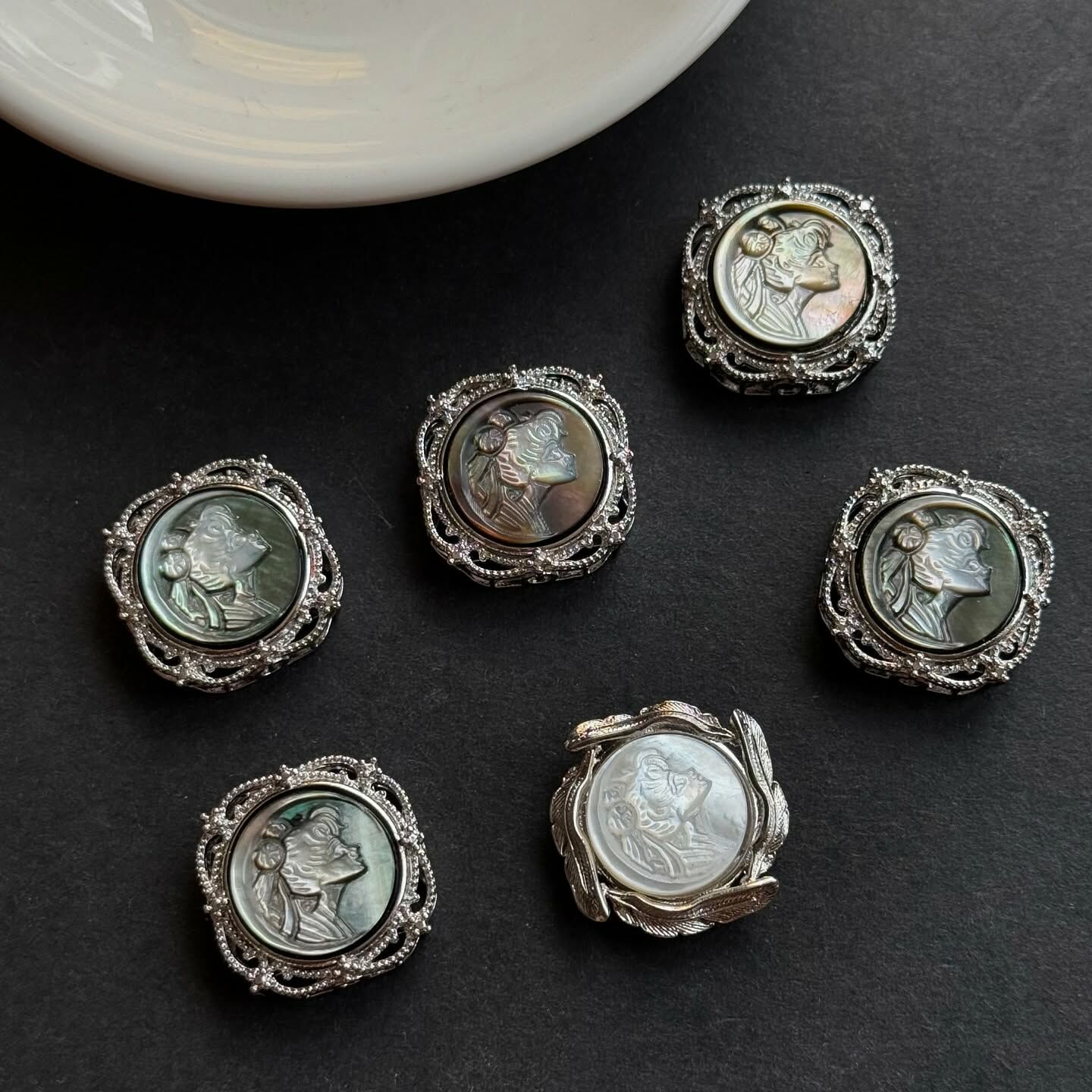 [原石] 母貝 美少女戰士 通孔配件