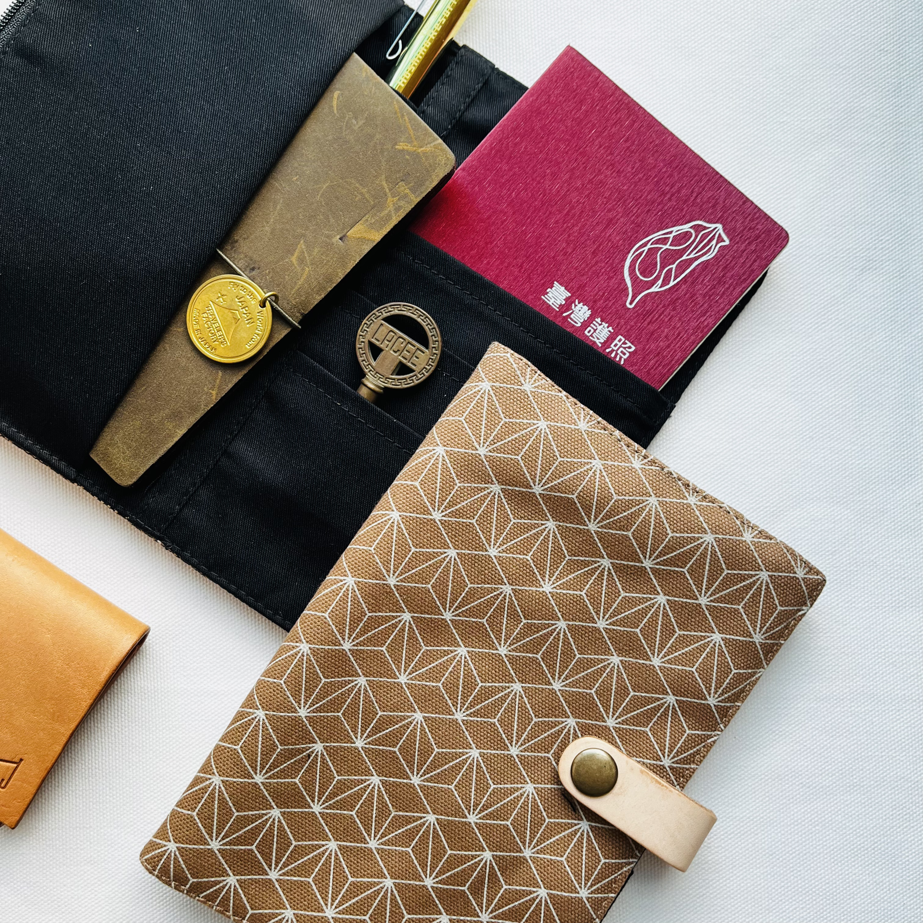 Kyokuhaku 窗花 手帳套 護照套