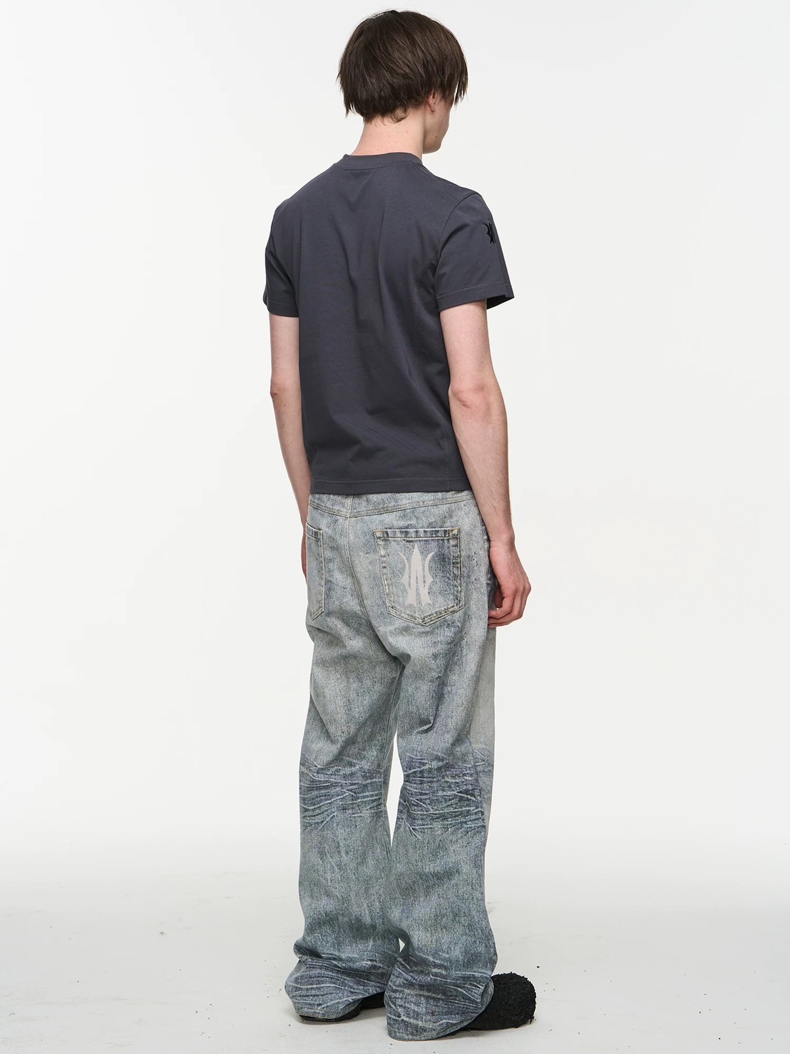 BLINDNOPLAN 貓鬚水洗 數位印標 直筒牛仔褲