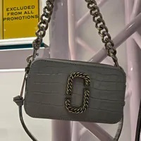 [S] MARC JACOBS H154L01SP22-038 CROC EMBOSSED SNAPSHOT CROSSBODY,QUARRY, 191267966724 (SMJ409)