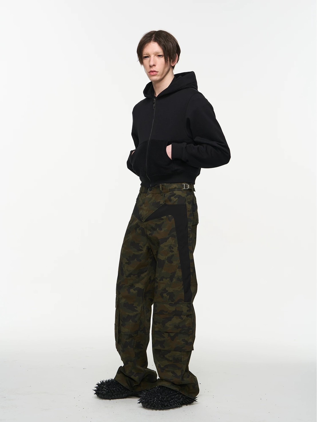 BLINDNOPLAN  基礎短版 拼接連帽外套