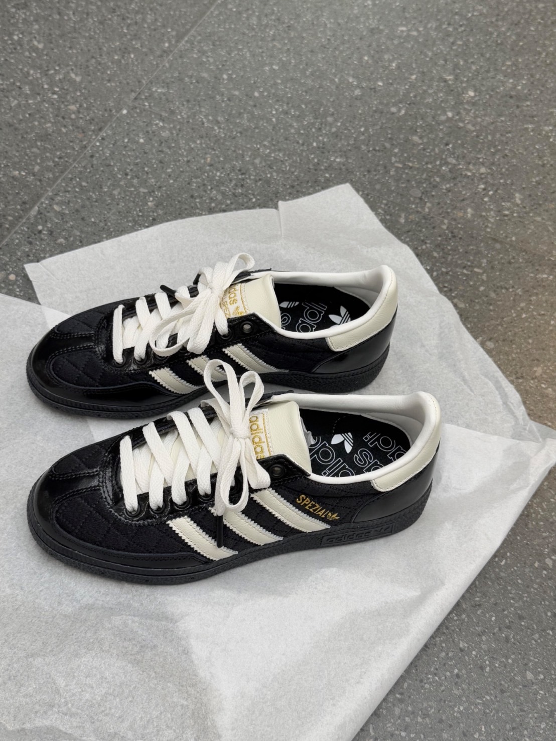 ADIDAS HANDBALL SPEZIAL 黑白菱格紋小香風 男女同款 JP5669