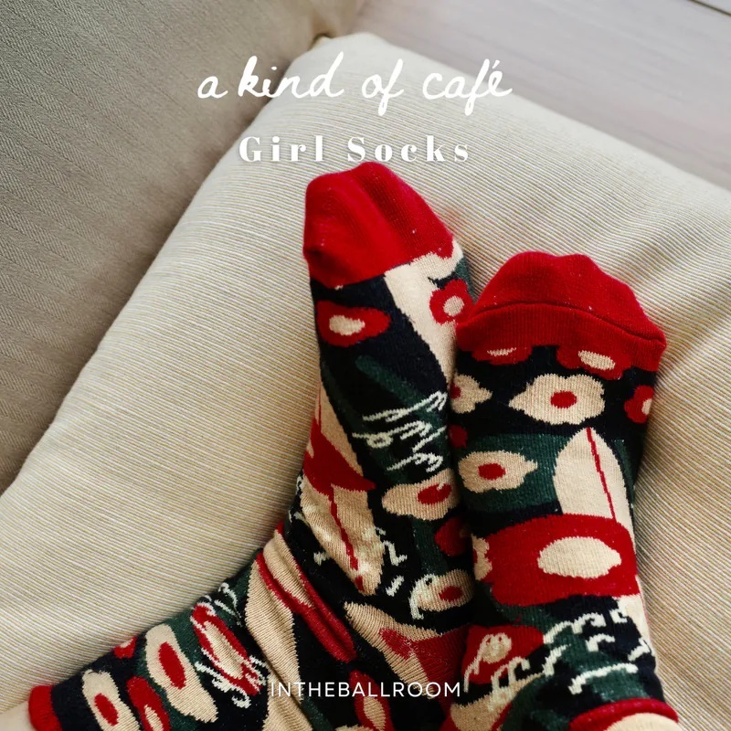 A Kind of cafe什物．什物女子襪 池畔喜事/藍天白雲/紅絨白雲