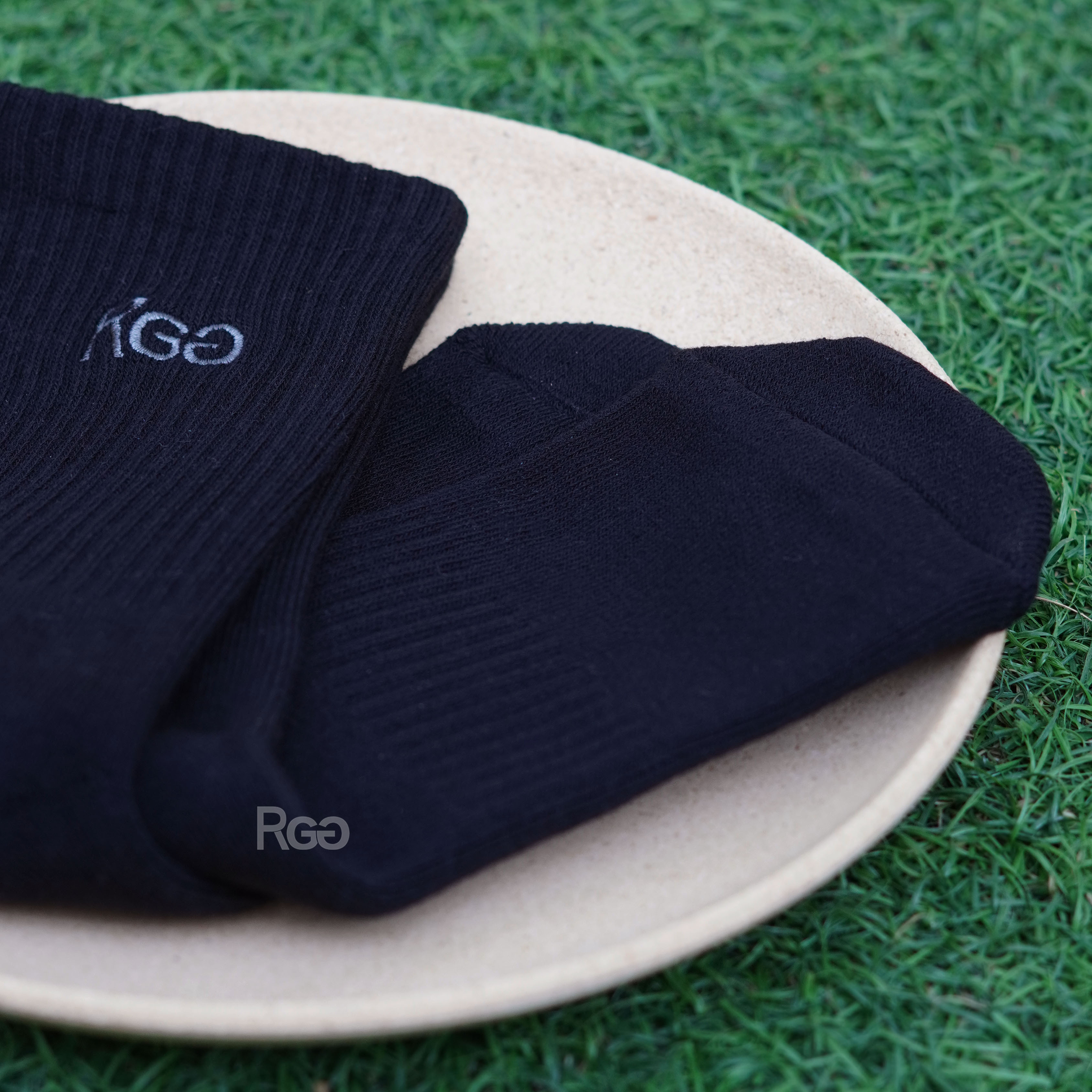 獨家訂製款 機能除臭刺繡Logo長襪黑色細節照