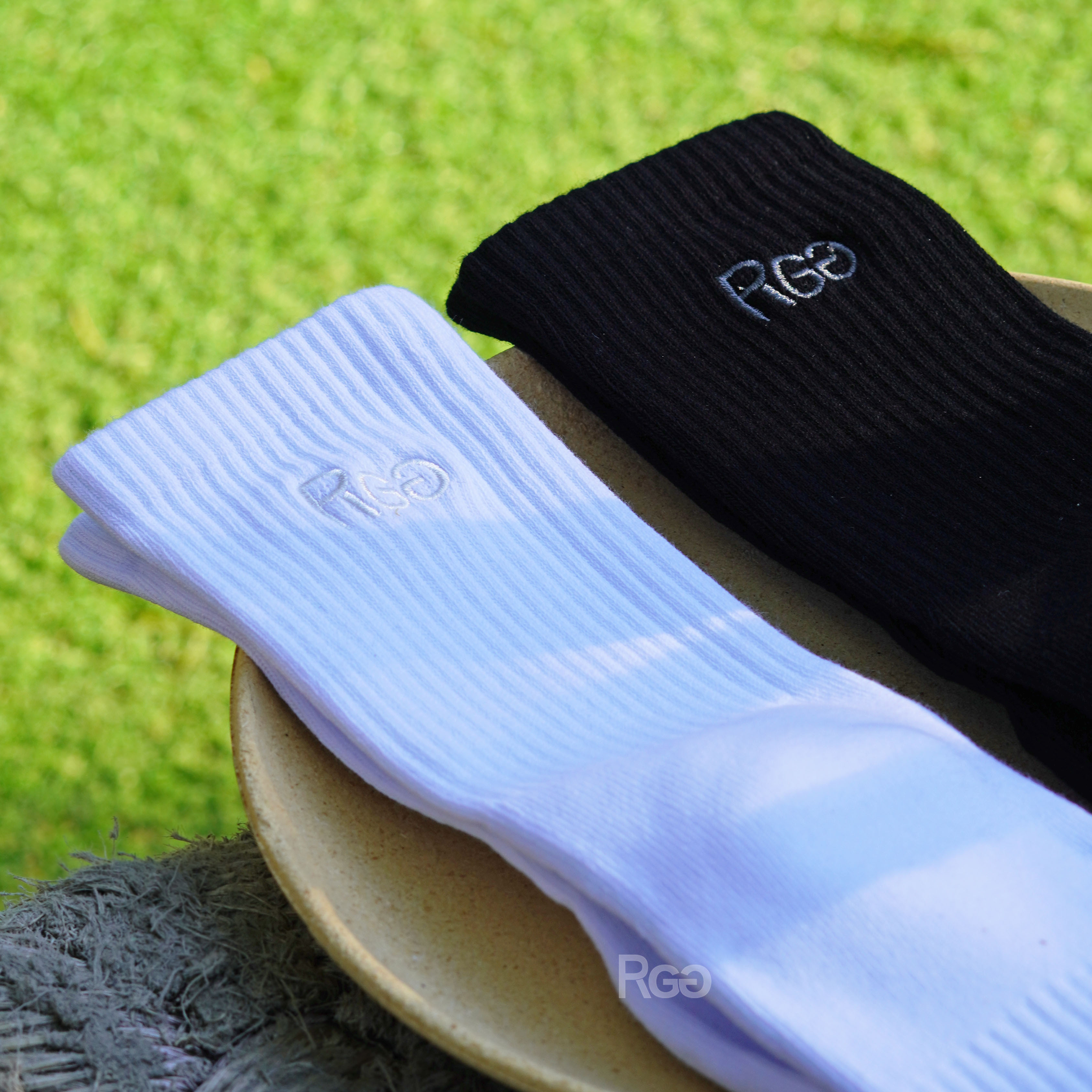 獨家訂製款 機能除臭刺繡Logo長襪特寫照