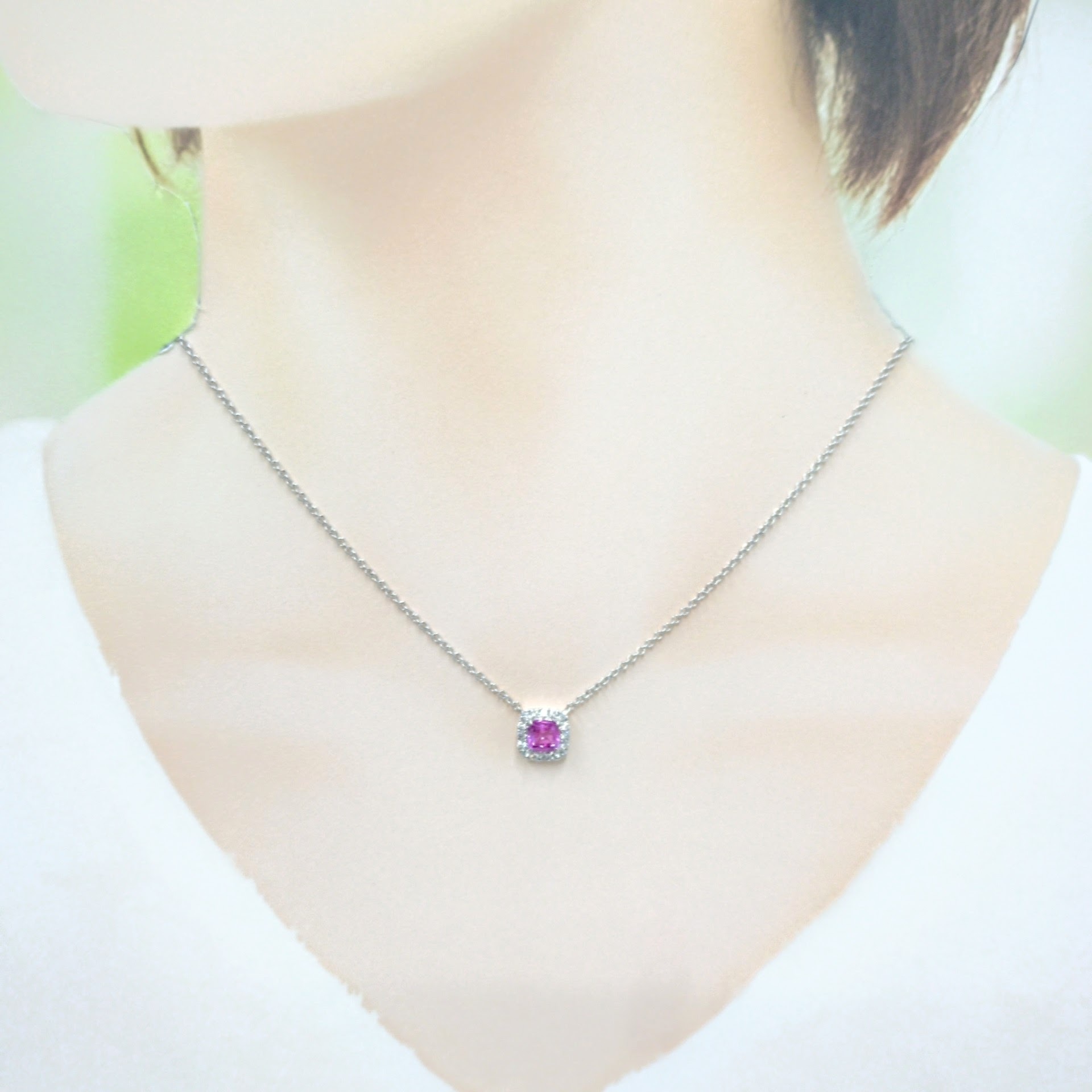 18K White Gold 0.95ct Sapphire and Diamond Necklace