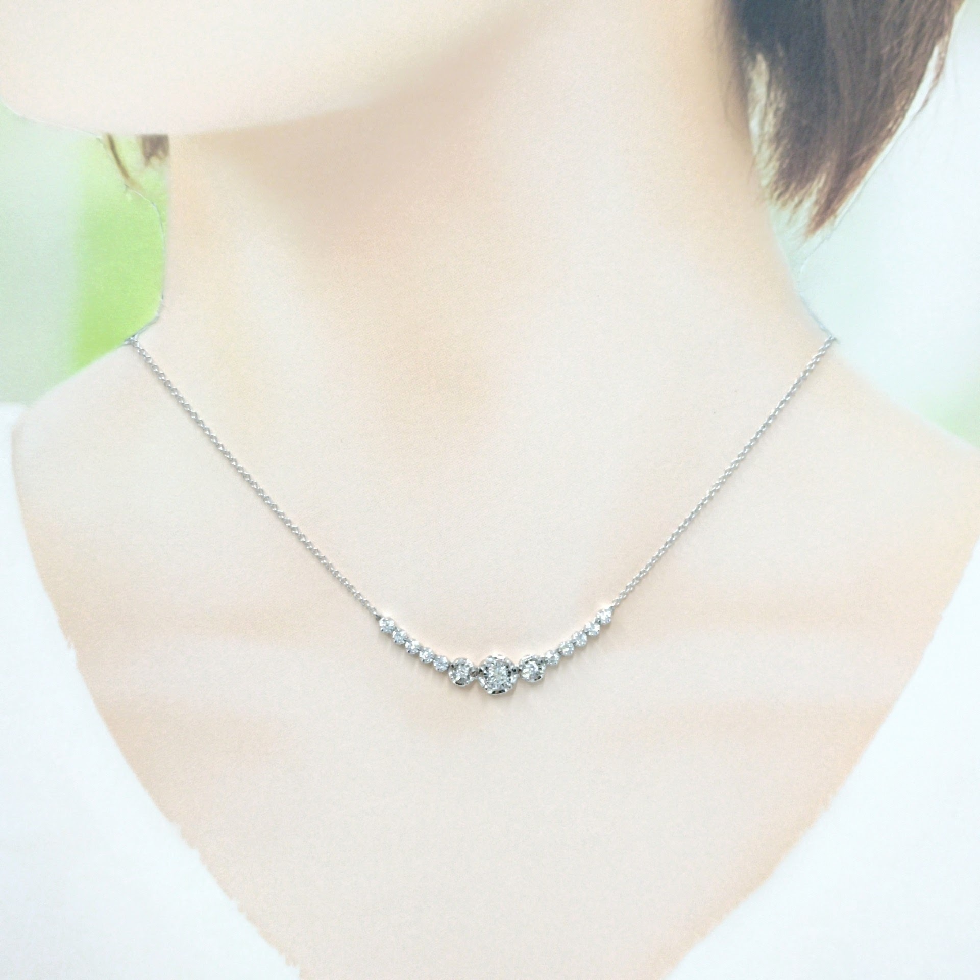 18K White Gold 0.38ct Diamond Necklace