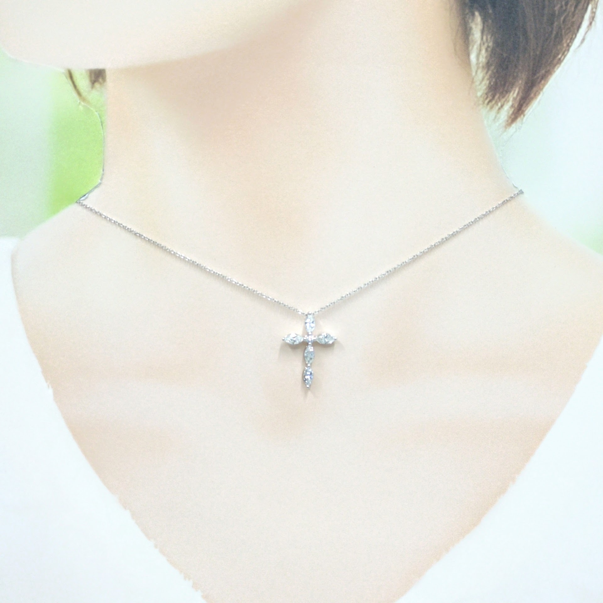 18K White Gold 0.82t Diamond Pendant Cross