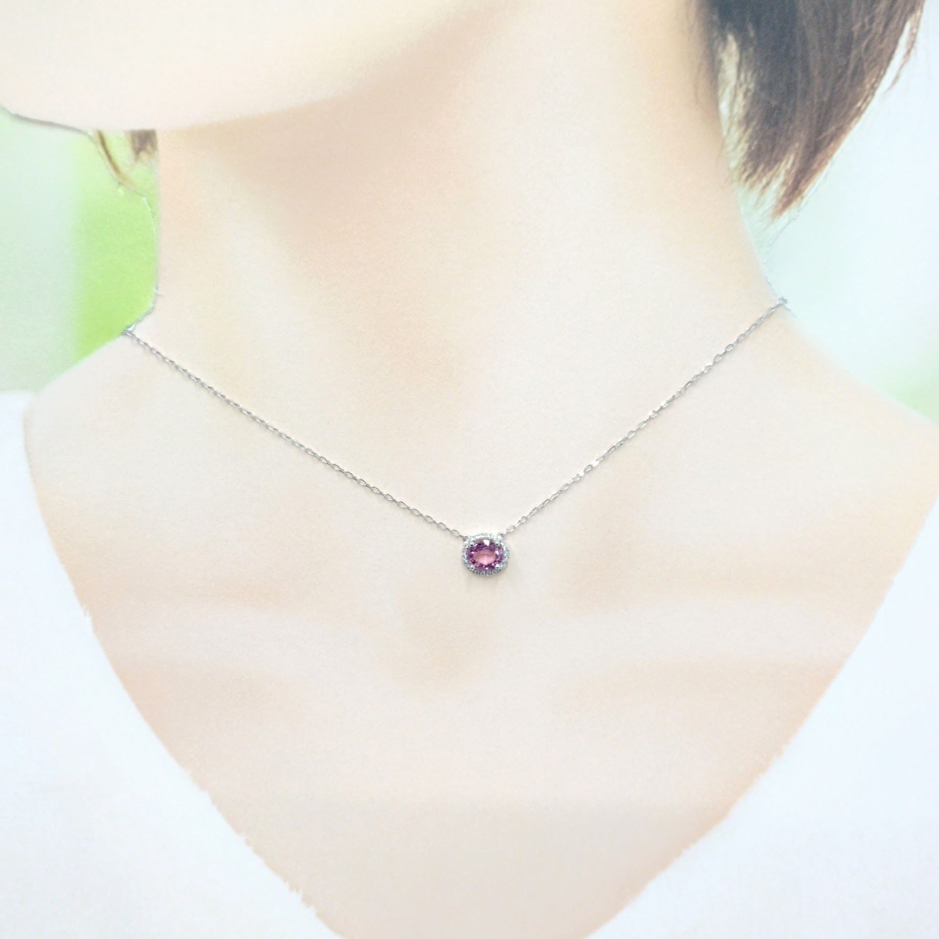 18K White Gold 0.88ct Sapphire and Diamond Necklace