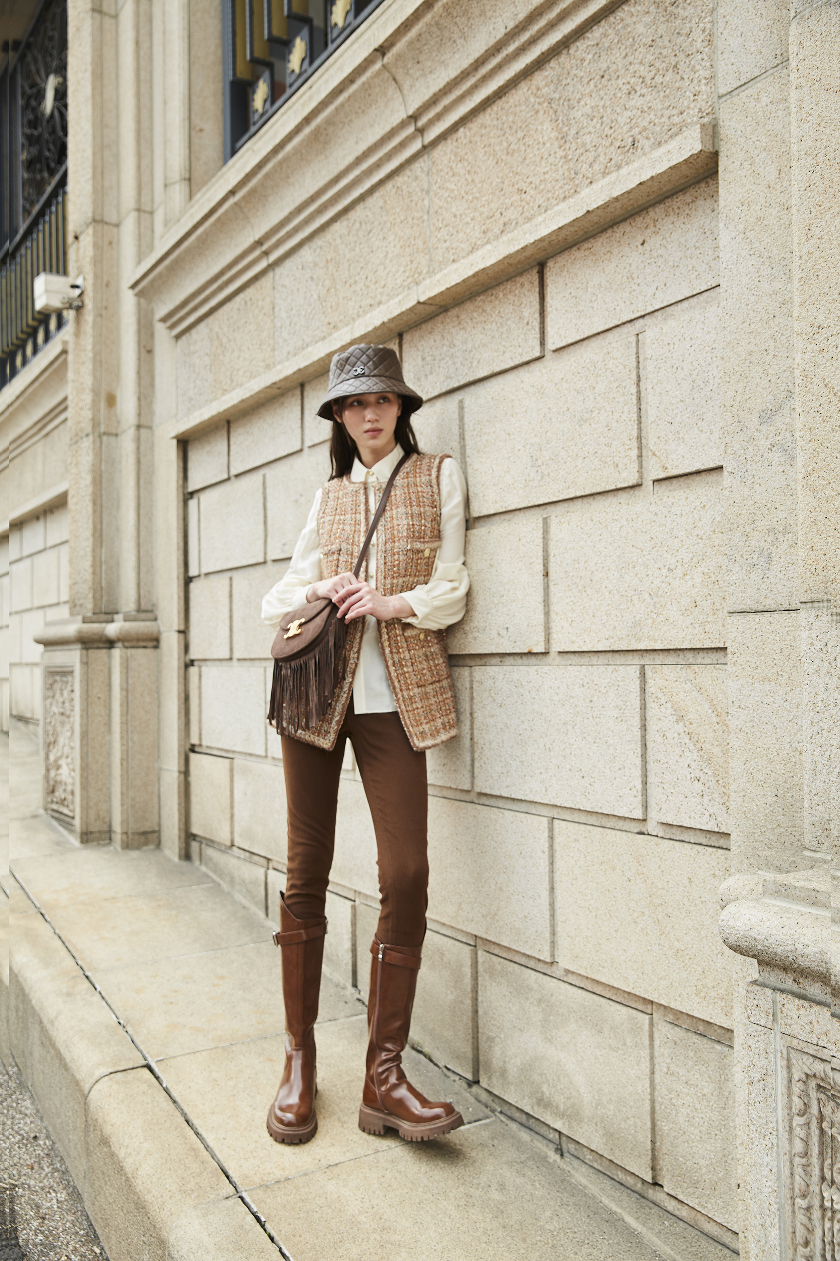 BD15110Y1 法式復古金線混織粗花呢無袖馬甲外套