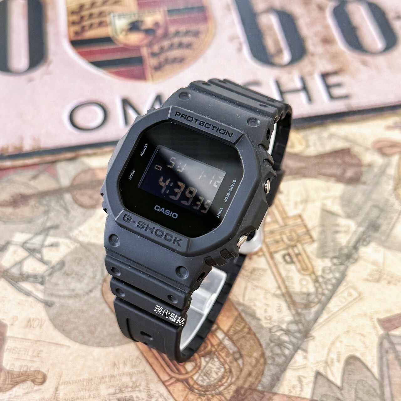 【G-SHOCK】黑潮耐衝擊數位電子腕錶 DW-5600UBB-1D 42.8mm 現代鐘錶