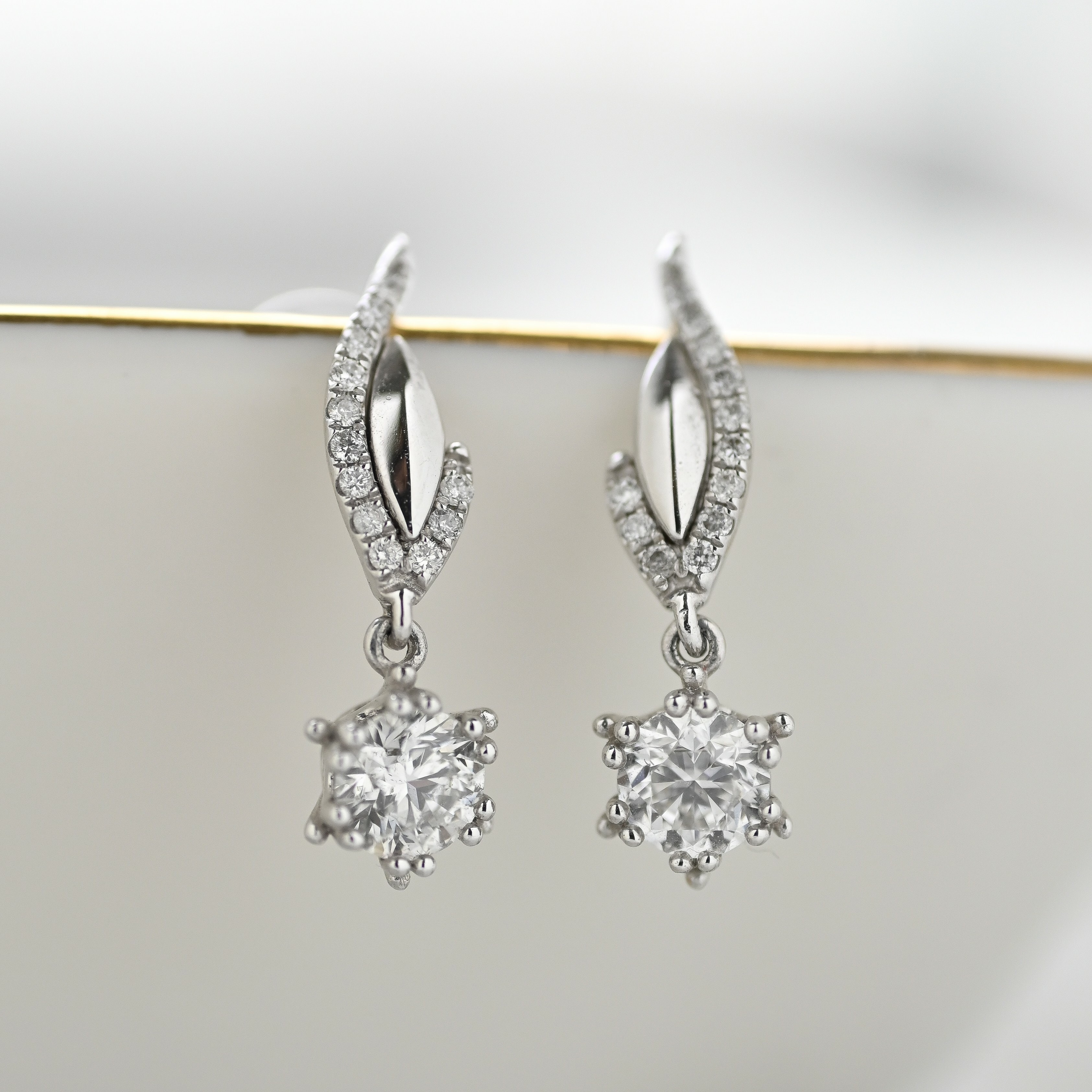 18K 0.60ct Diamond Earring