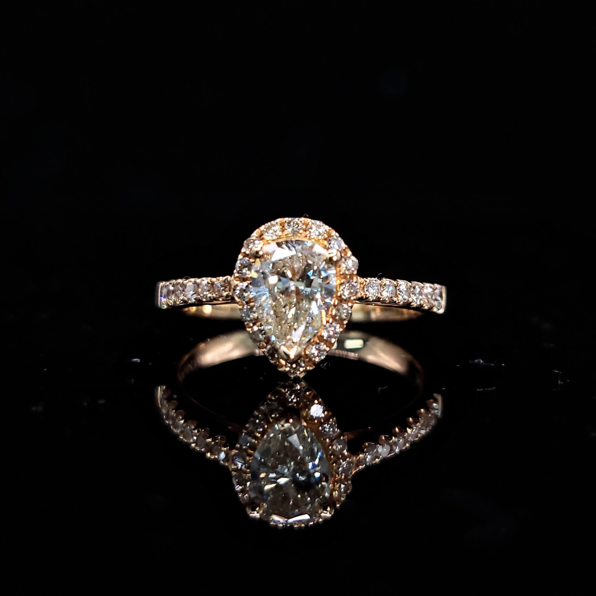 18K Rose Gold 0.82ct Pear Shaped Diamond Ring
