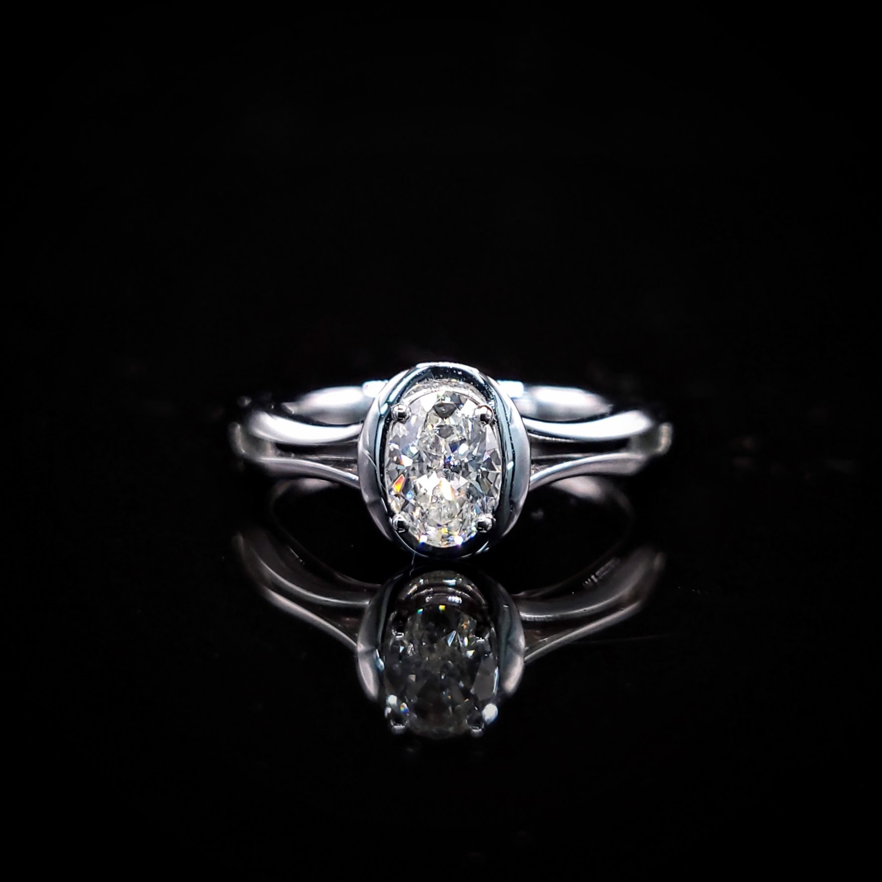 18K White Gold 0.42ct Oval Cut Diamond Ring