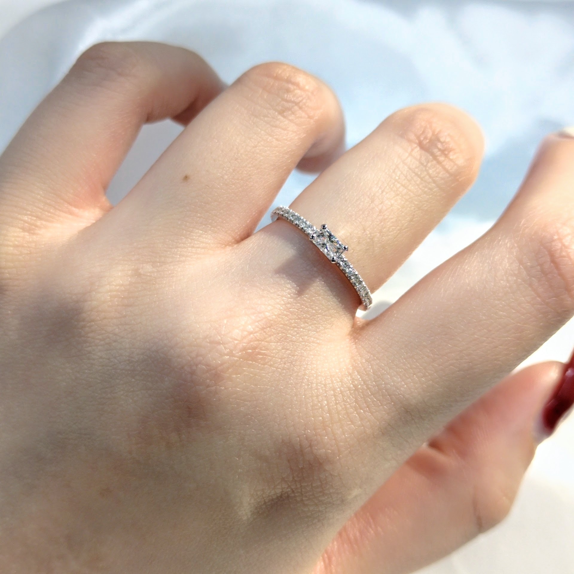 18K White Gold 0.330ct Radiant Cut Diamond Ring