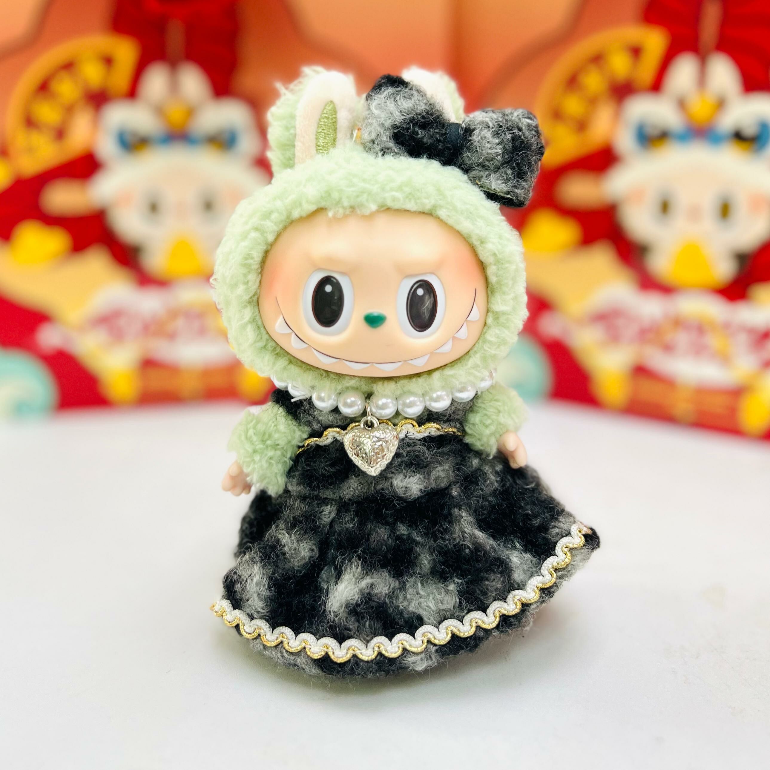 LABUBU outfit 98 - 灰色豹紋毛毛套裝