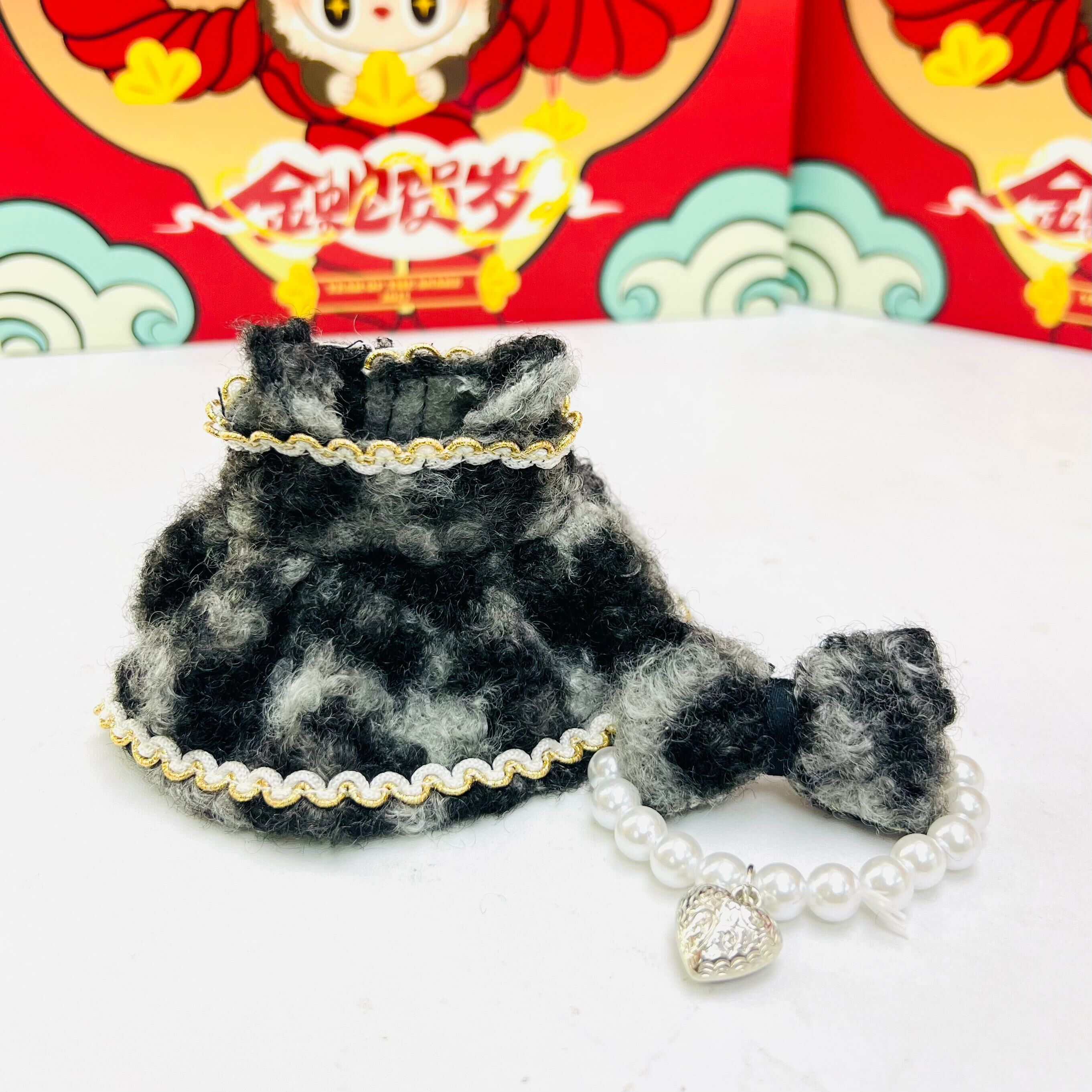 LABUBU outfit 98 - 灰色豹紋毛毛套裝