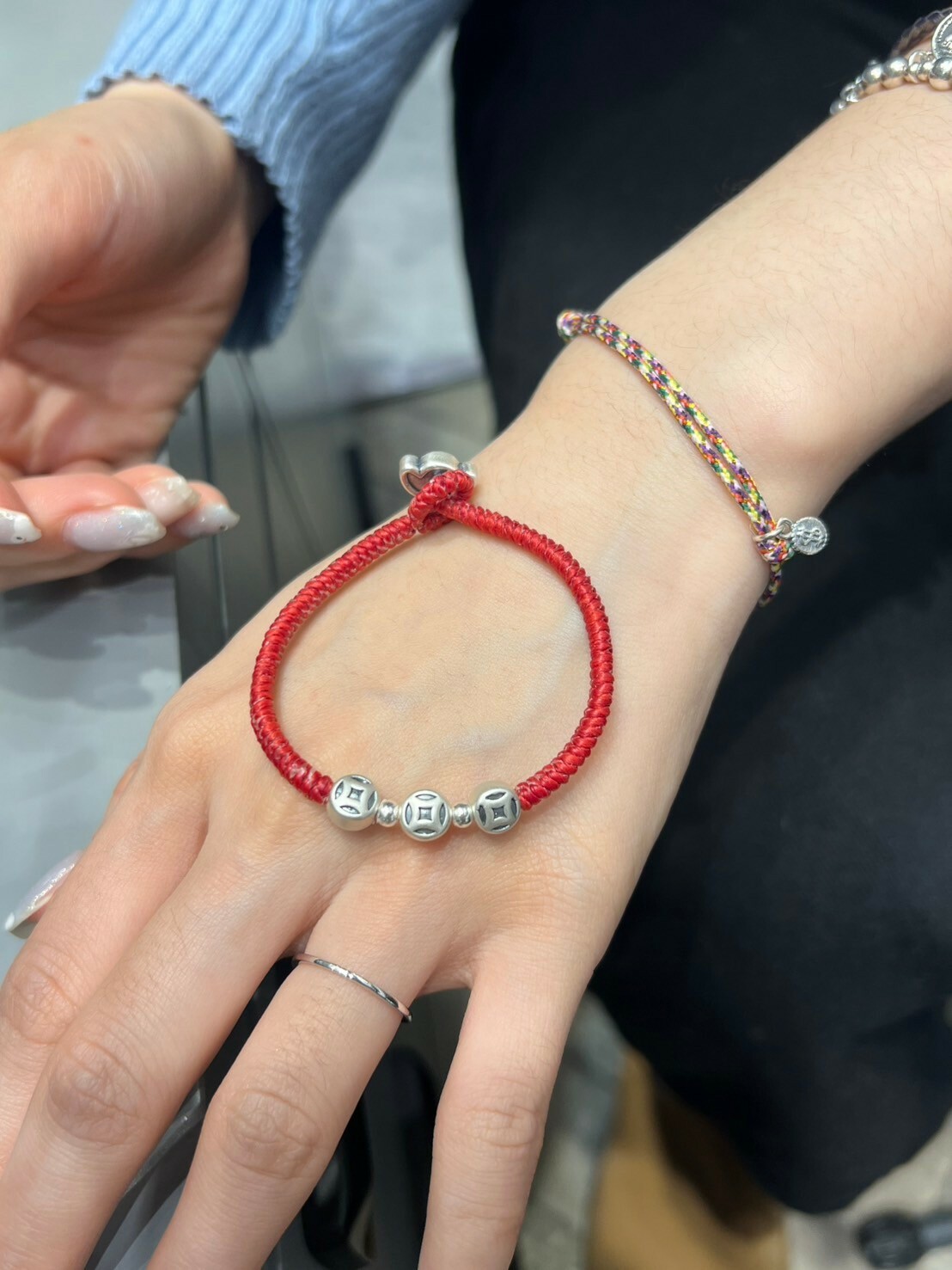 HM3443 ⚪️925 銀幣紅繩手鍊
