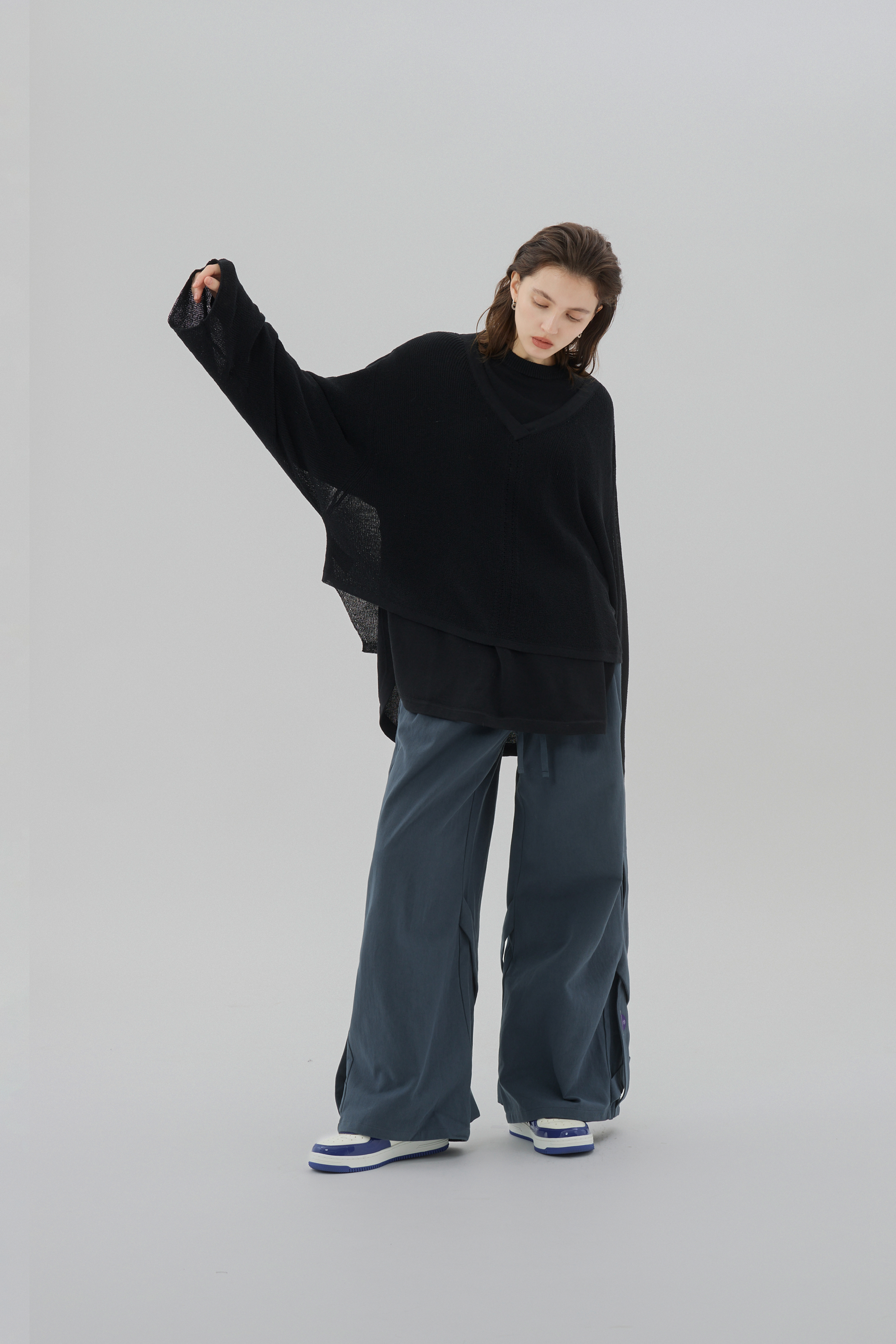 X-Strap Relaxed Trousers｜Aegean