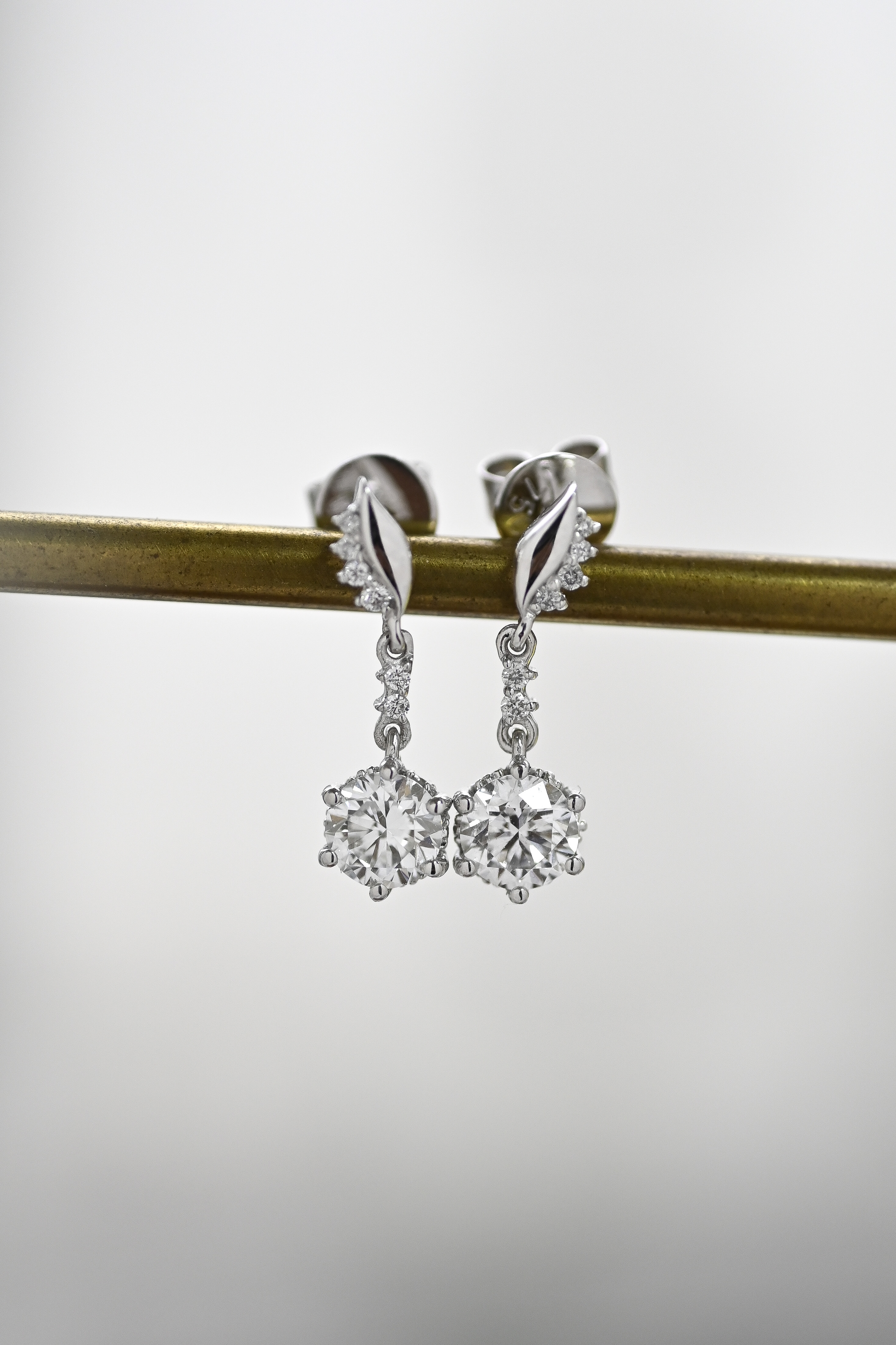 18K 0.62ct Diamond Earring