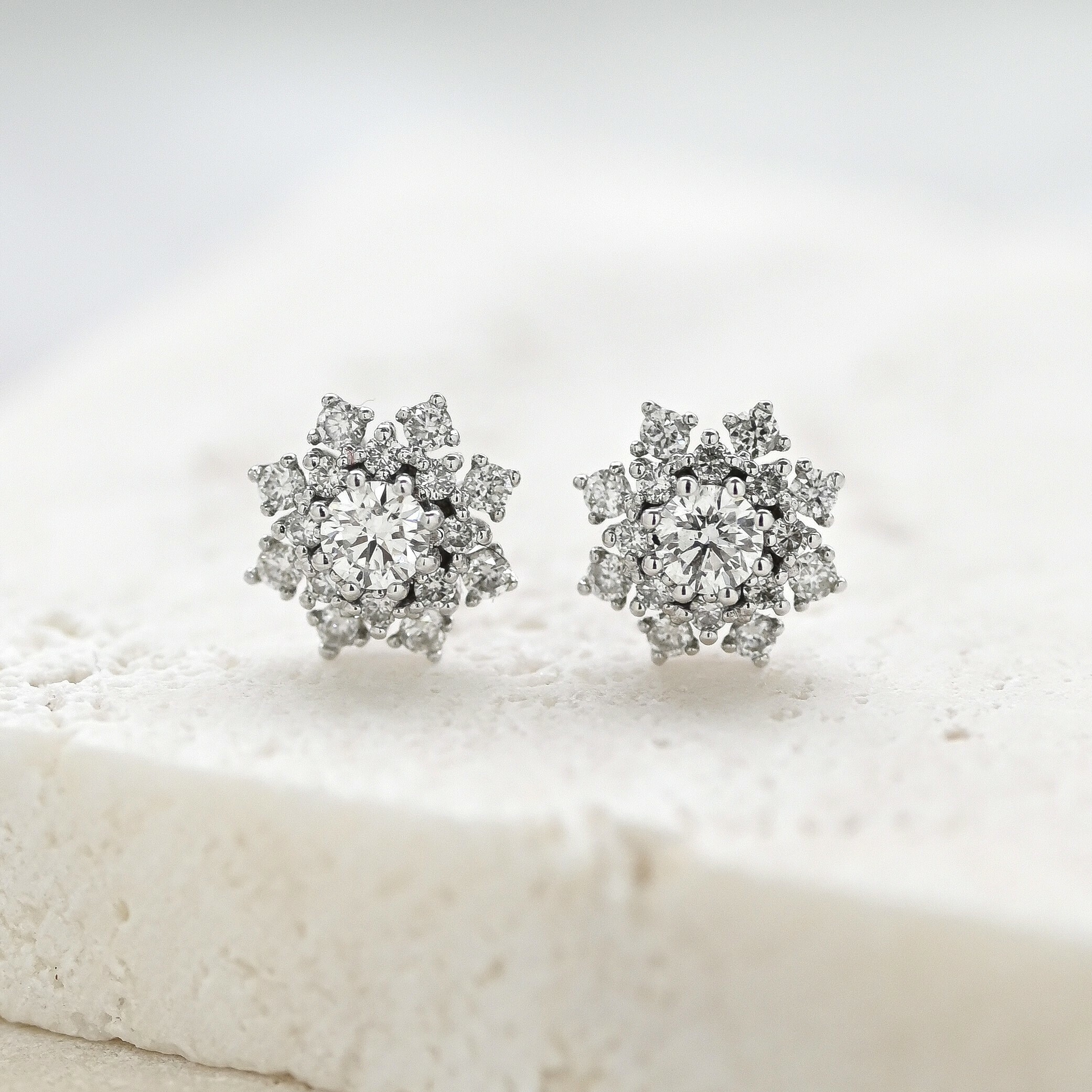 18K WG Diamond Earring